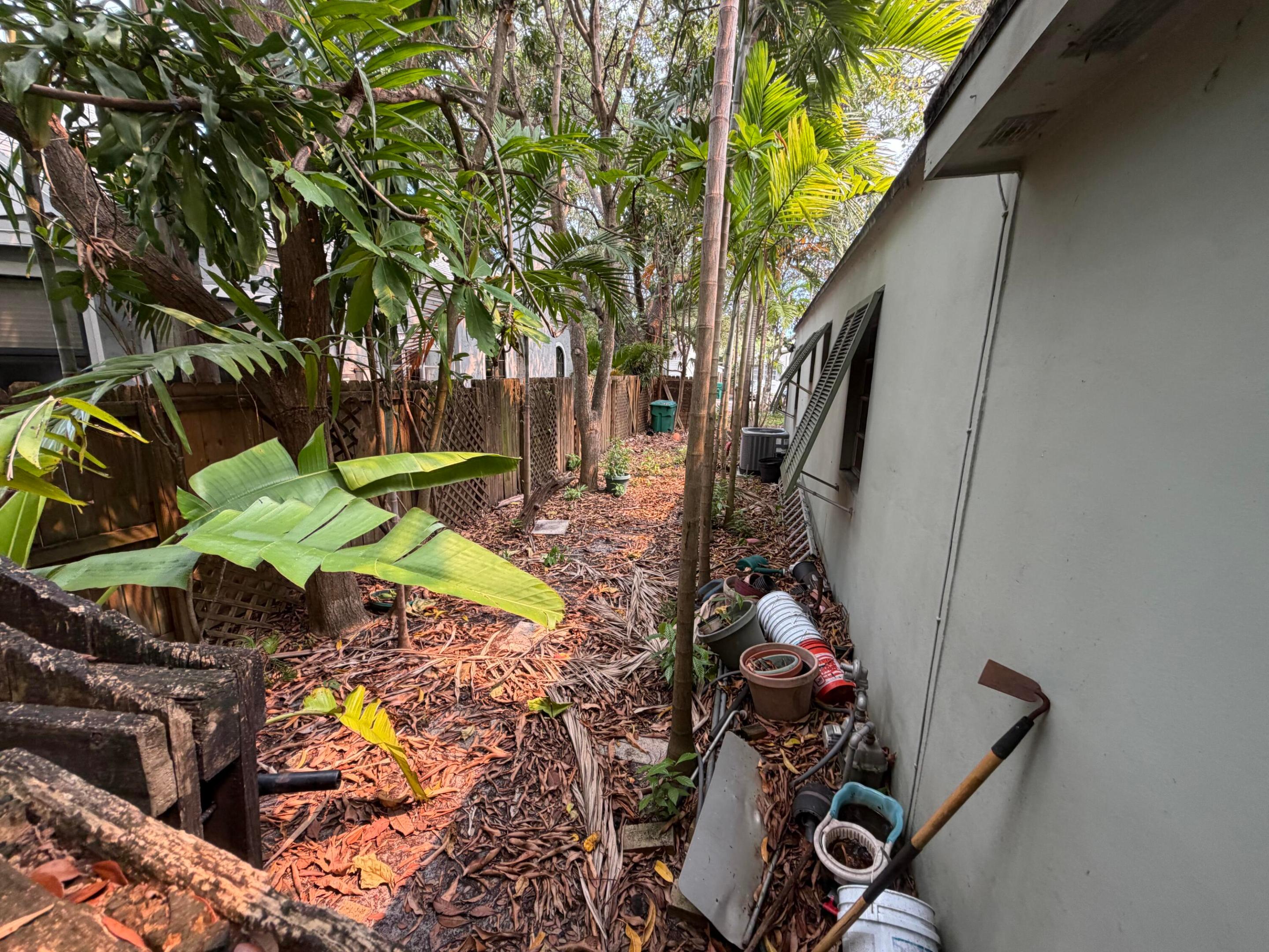 DANIA HEIGHTS EXT - Residential