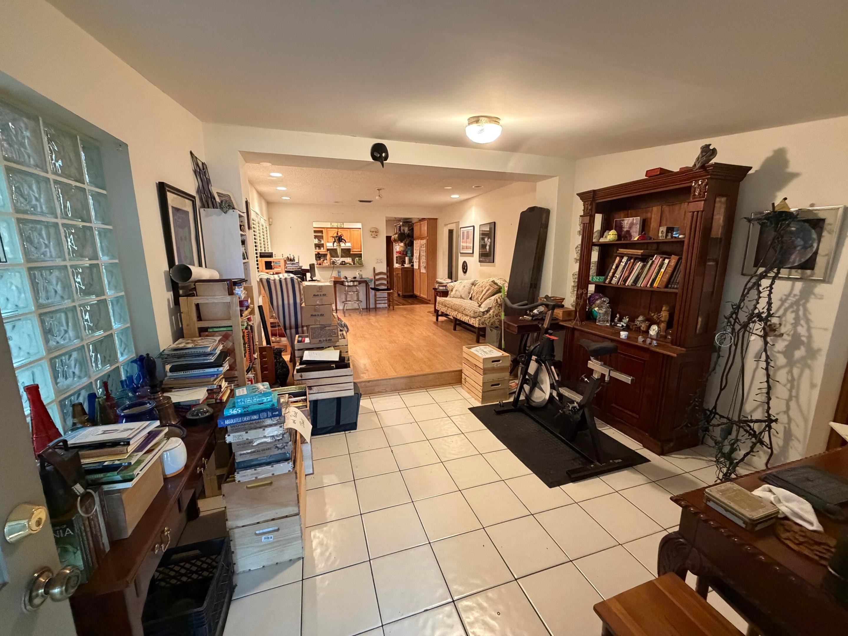 DANIA HEIGHTS EXT - Residential