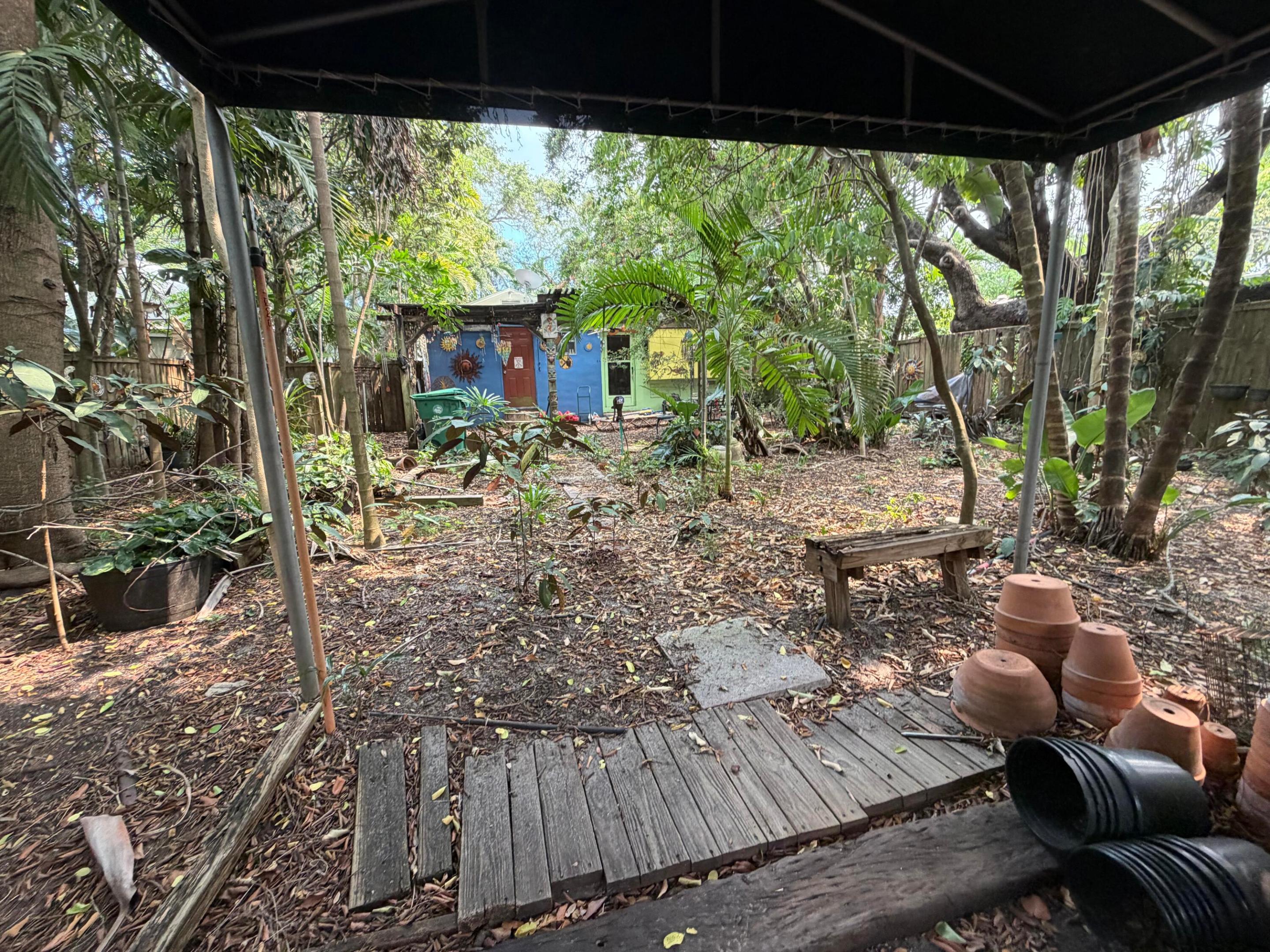 DANIA HEIGHTS EXT - Residential