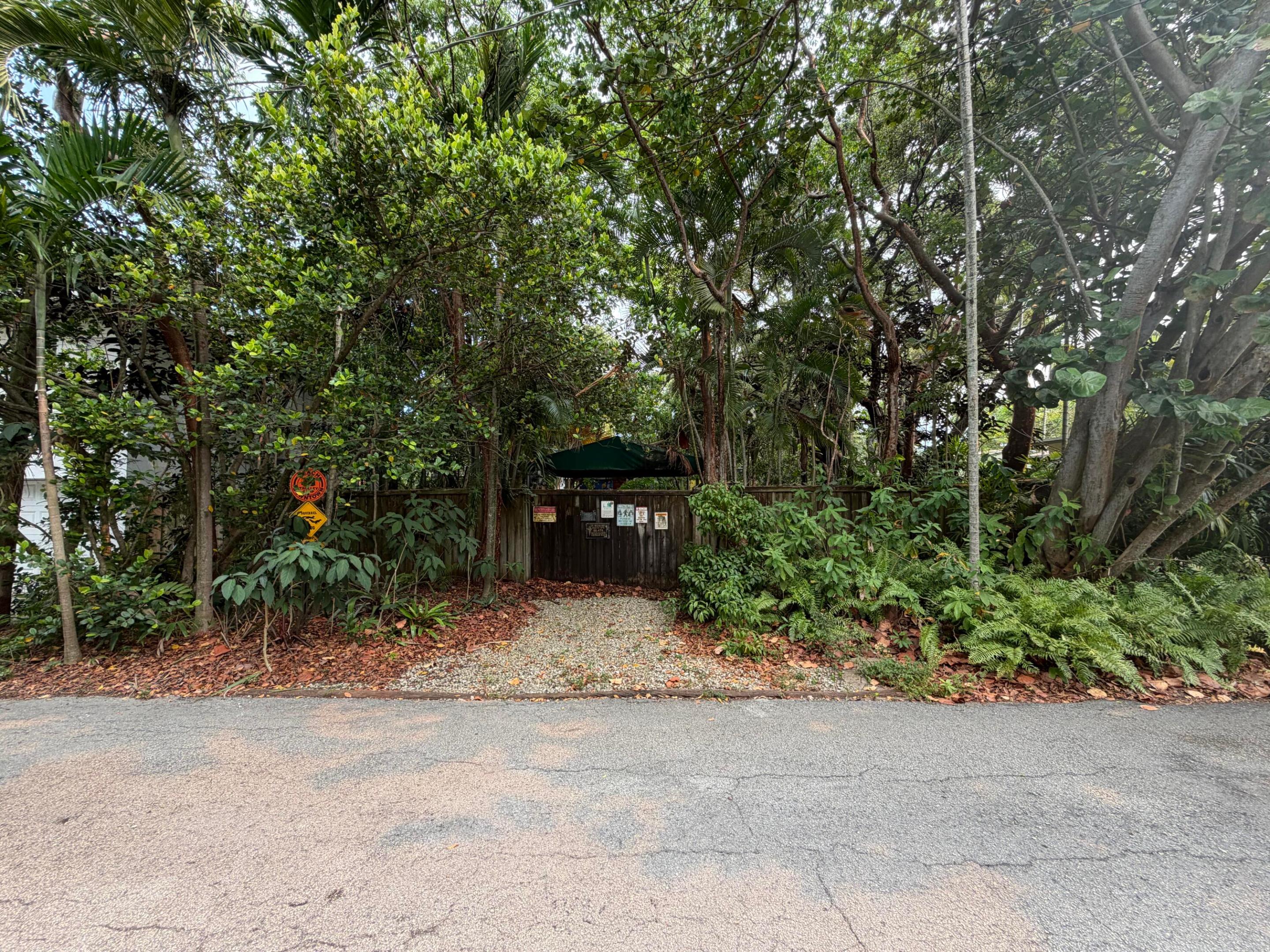 DANIA HEIGHTS EXT - Residential