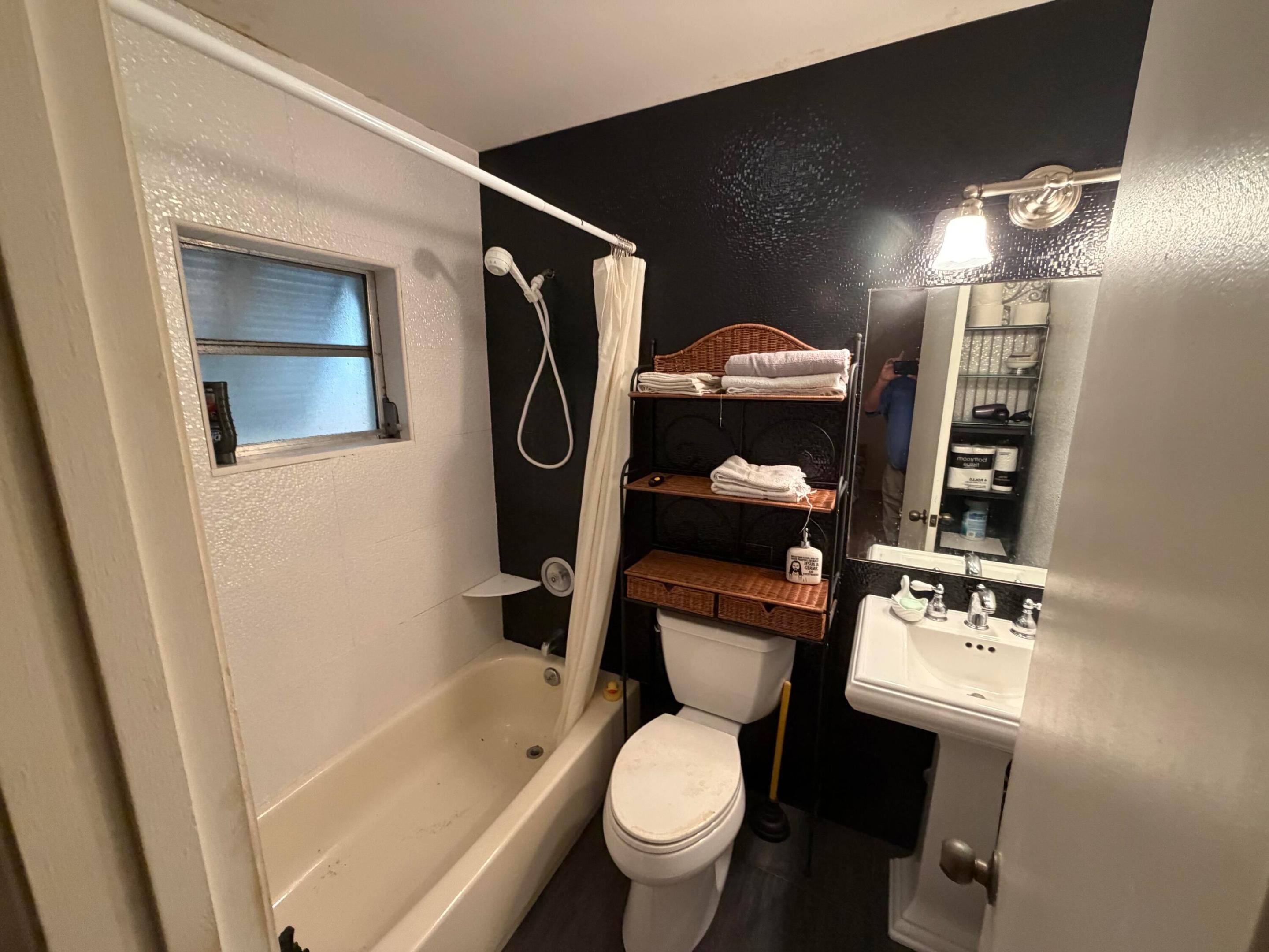 DANIA HEIGHTS EXT - Residential