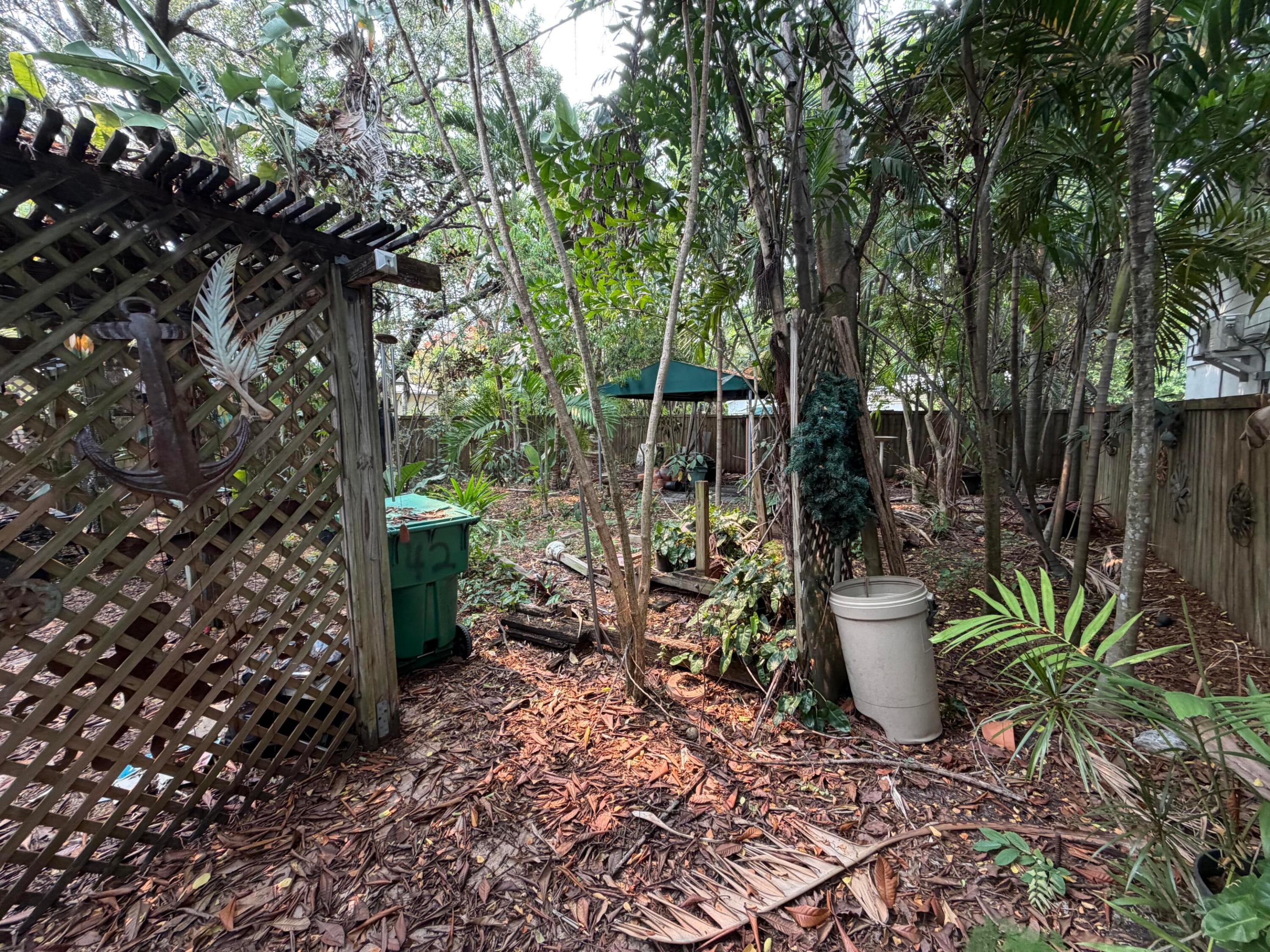 DANIA HEIGHTS EXT - Residential