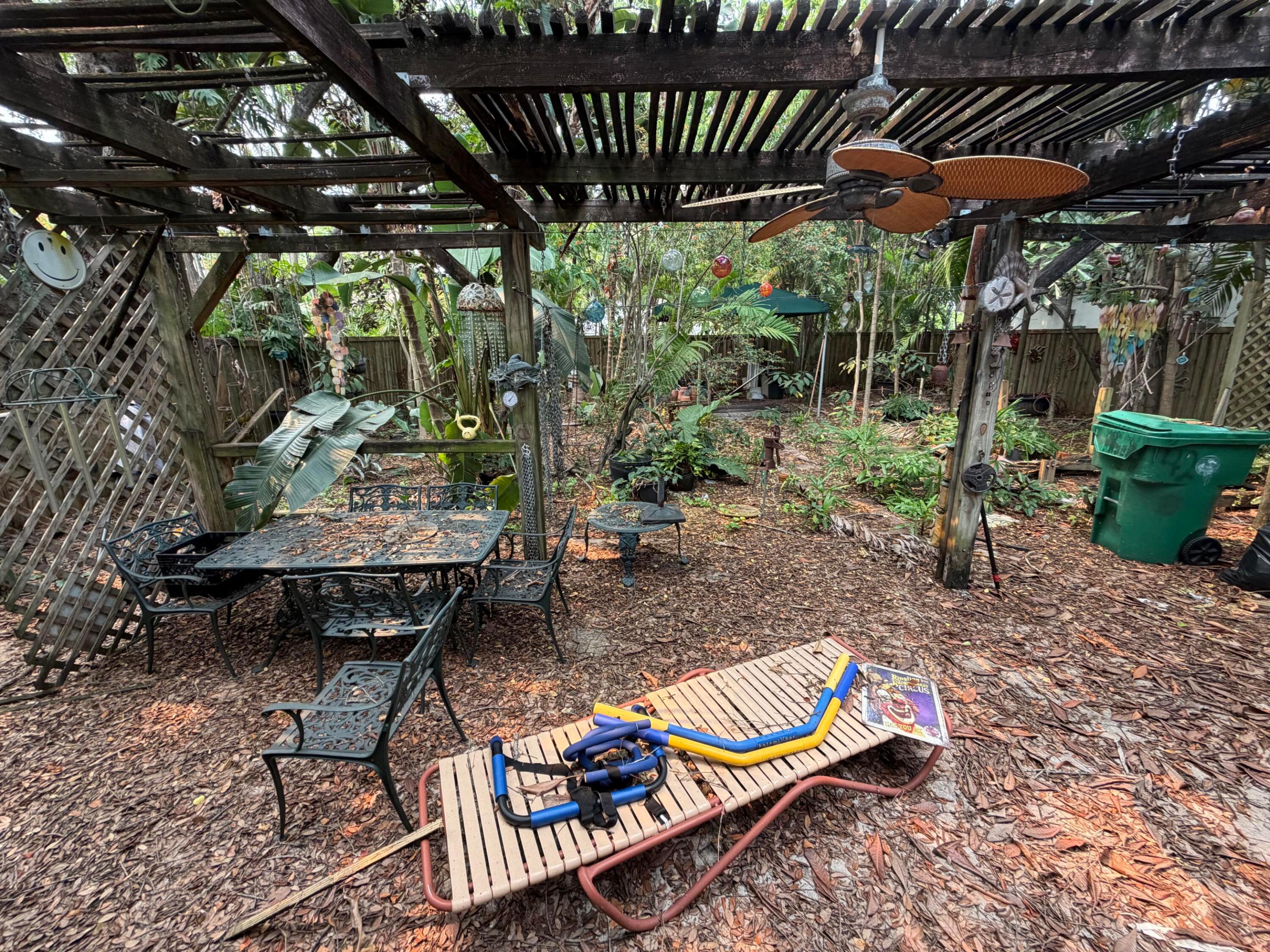 DANIA HEIGHTS EXT - Residential