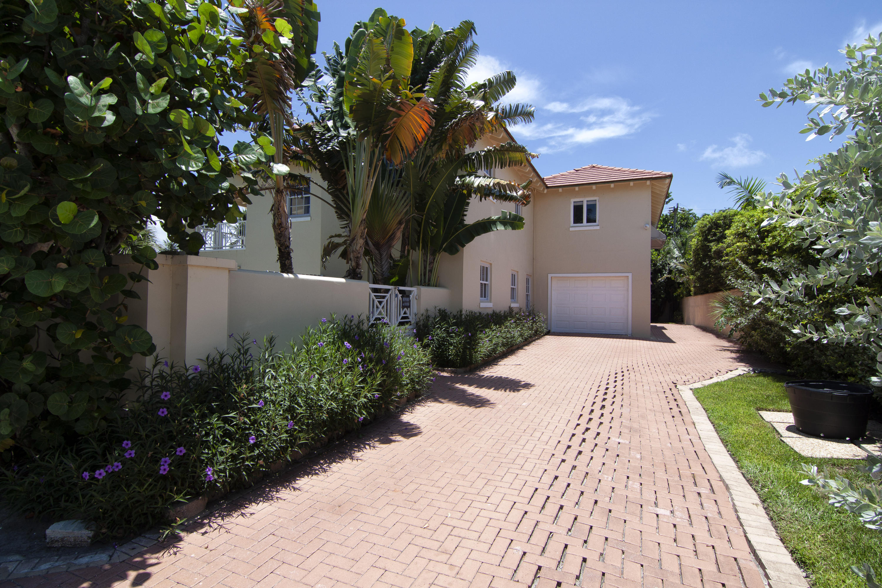 BOULEVARD ESTATES - Land