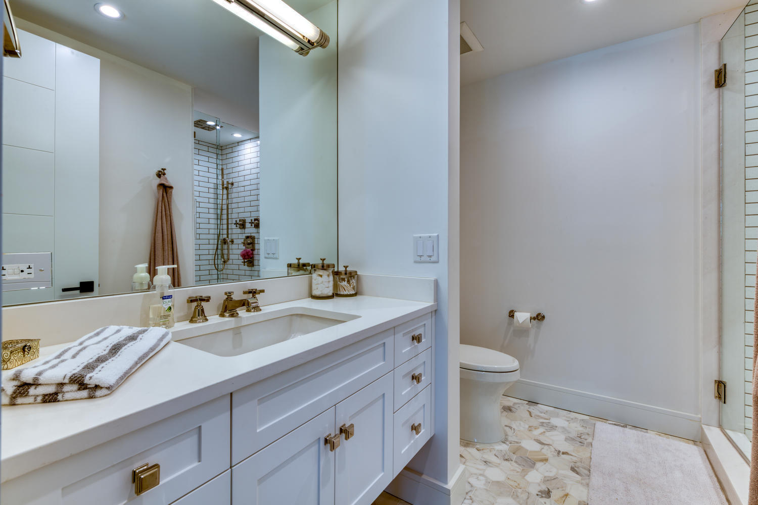 KENSINGTON - Residential