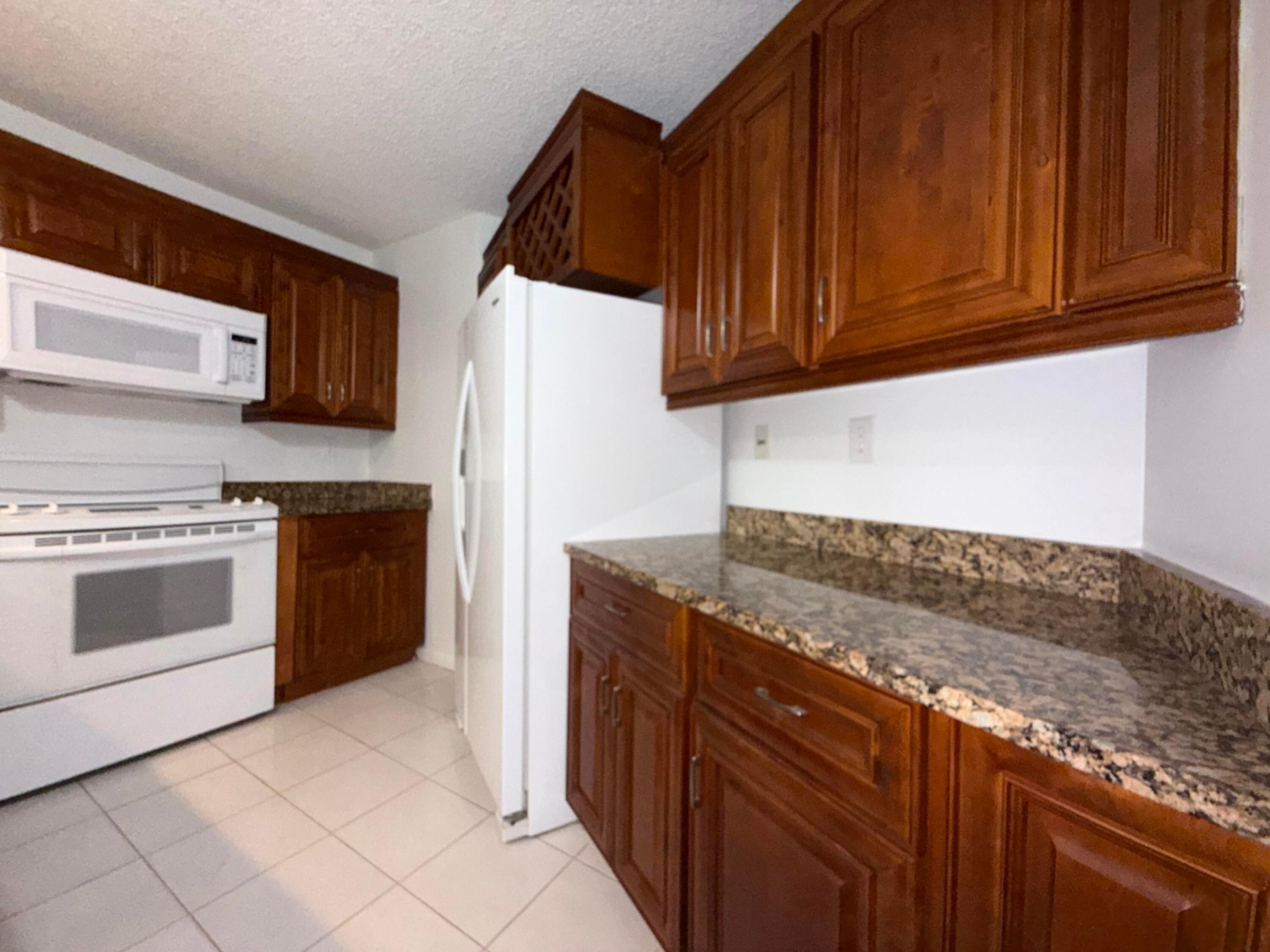 SOMERSET - Residential Lease
