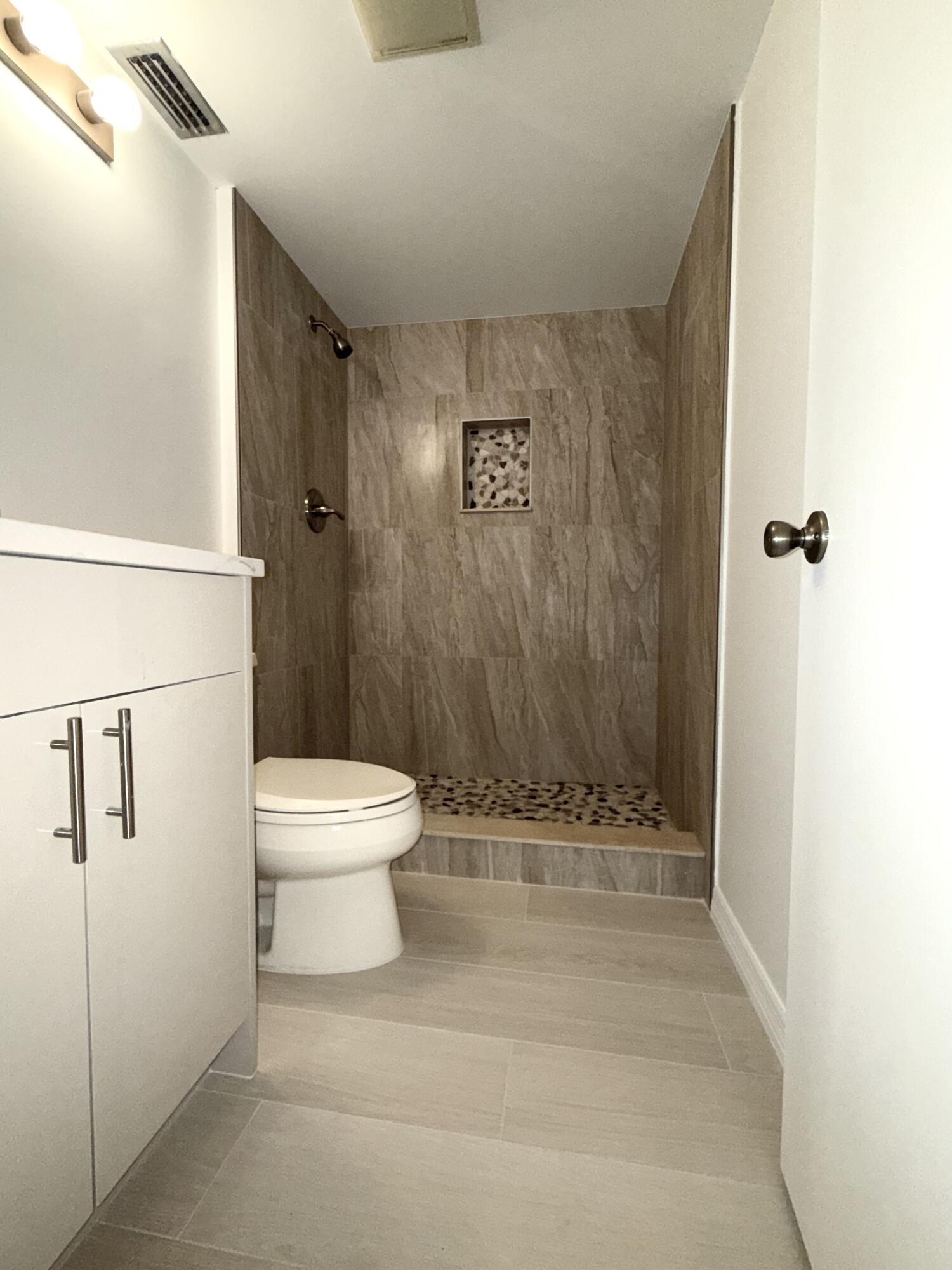 SOMERSET - Residential Lease