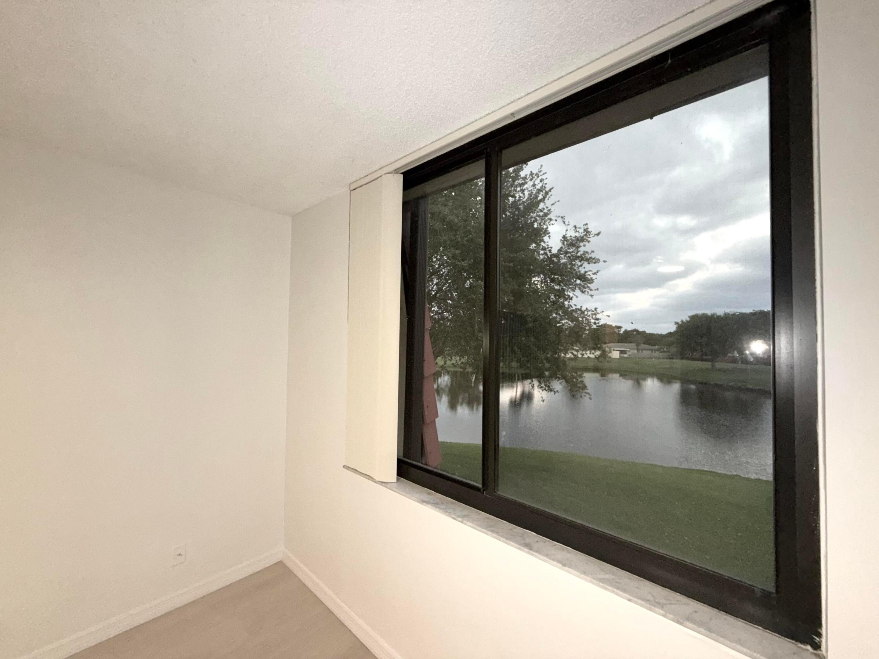 SOMERSET - Residential Lease