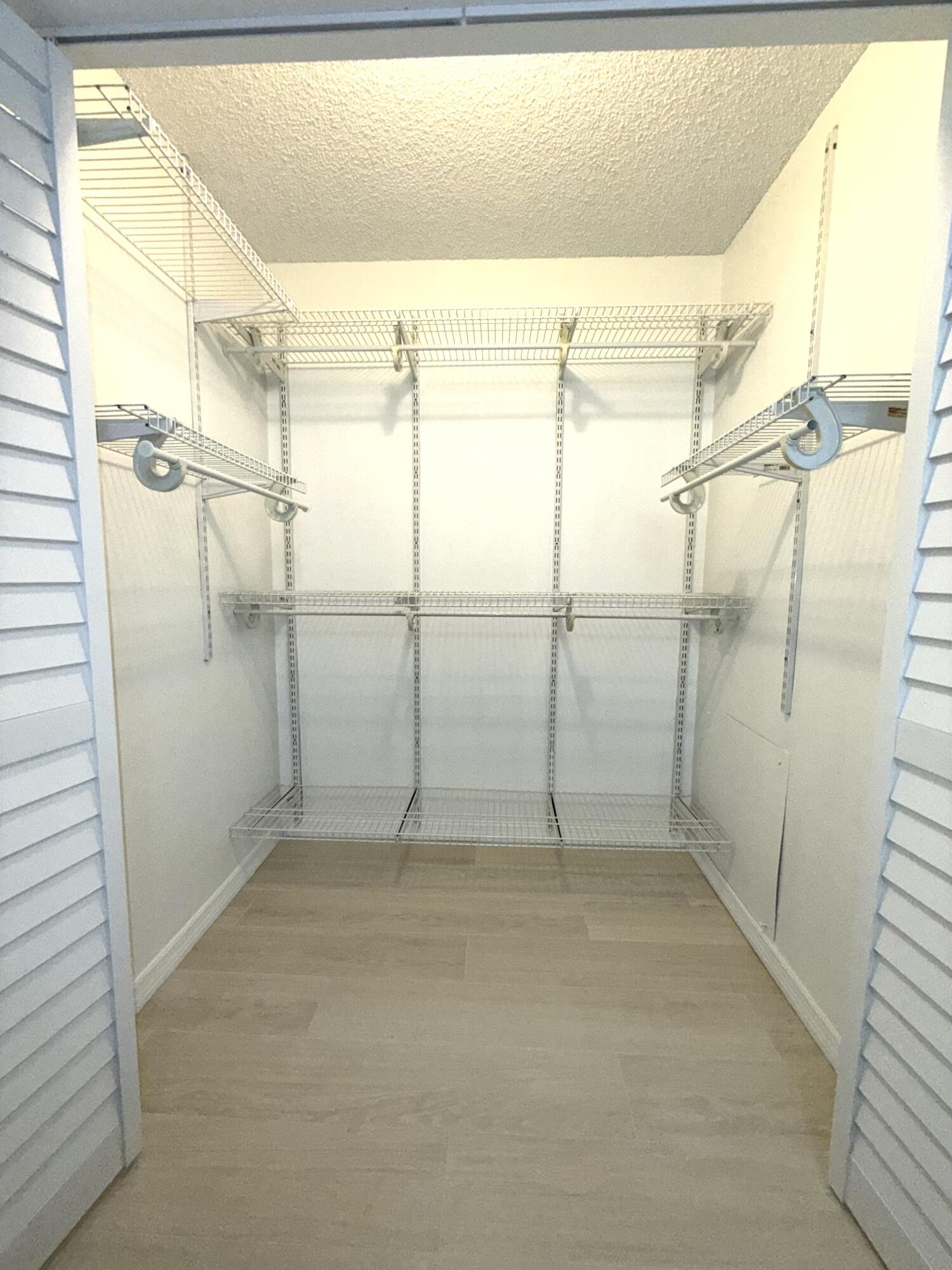 SOMERSET - Residential Lease