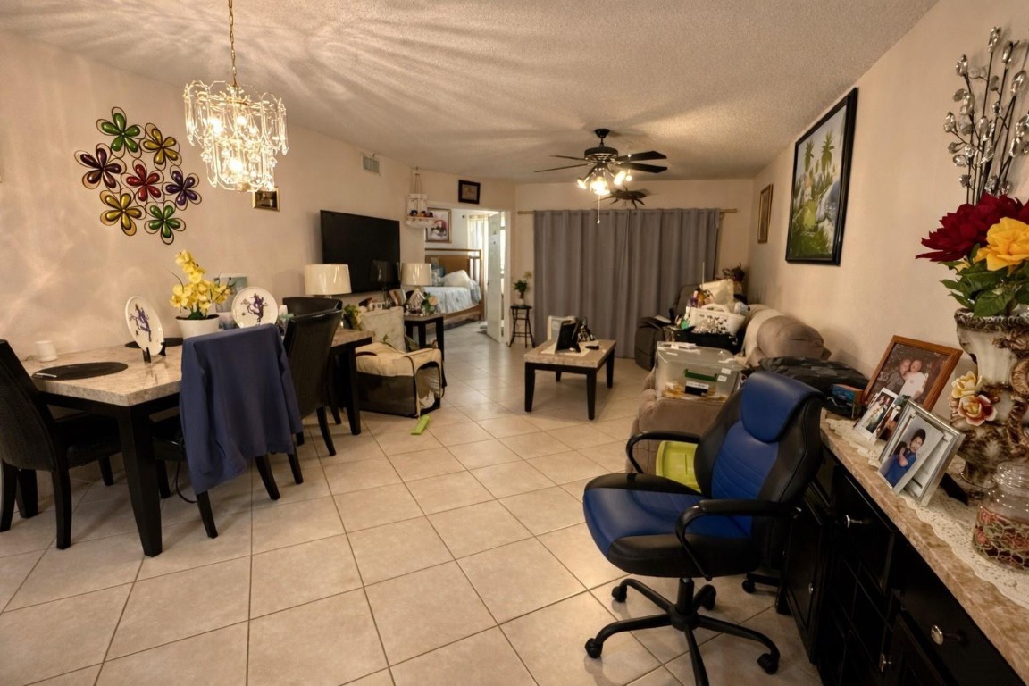 SUNRISE LAKES - Residential