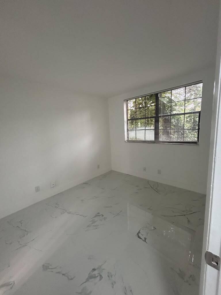COUNTRY PARK CONDO - Residential Lease