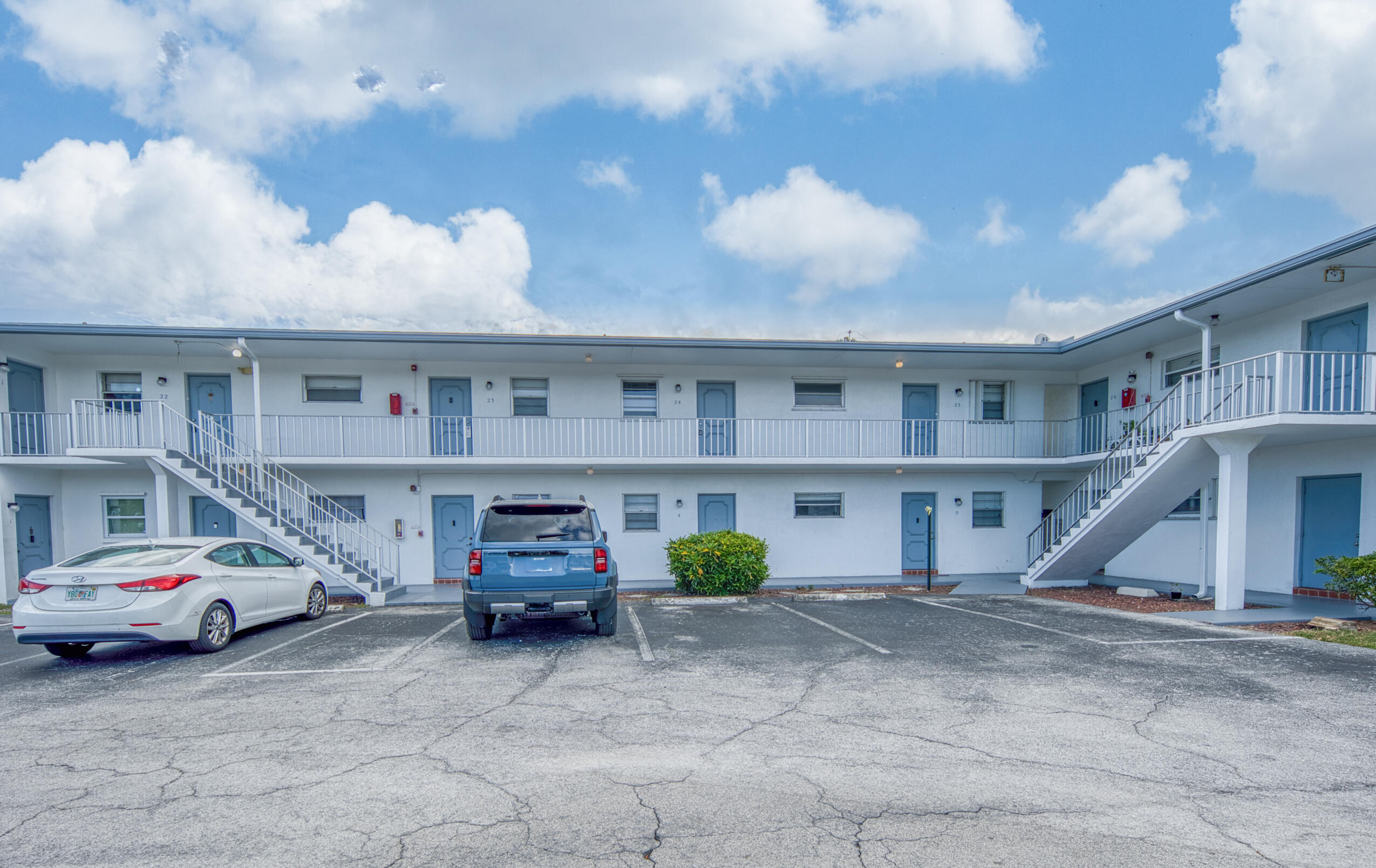 FOUR PALMS APTS CONDO - Residential