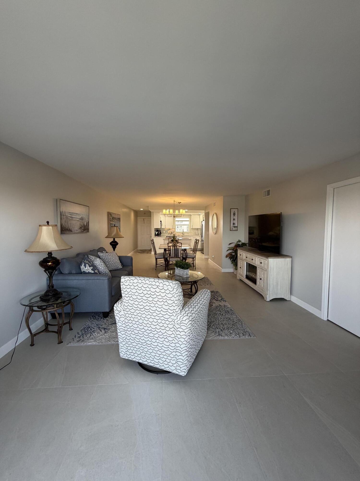 HILLSBORO ISLAND HOUSE CONDO - Residential Lease