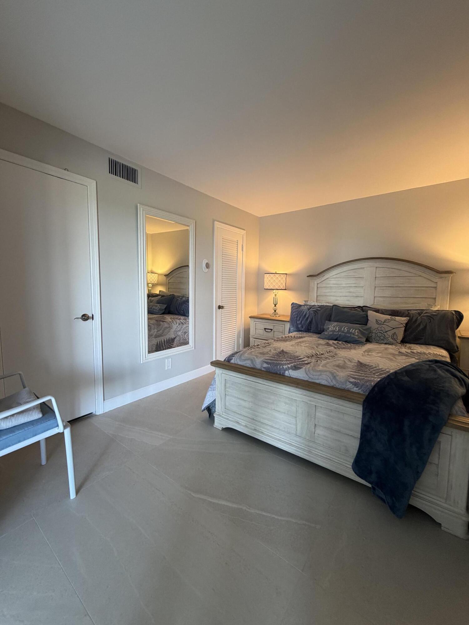 HILLSBORO ISLAND HOUSE CONDO - Residential Lease