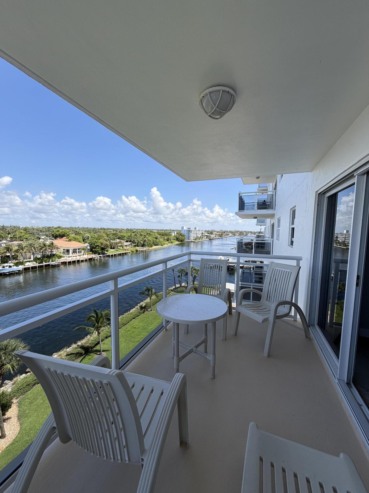 HILLSBORO ISLAND HOUSE CONDO - Residential Lease