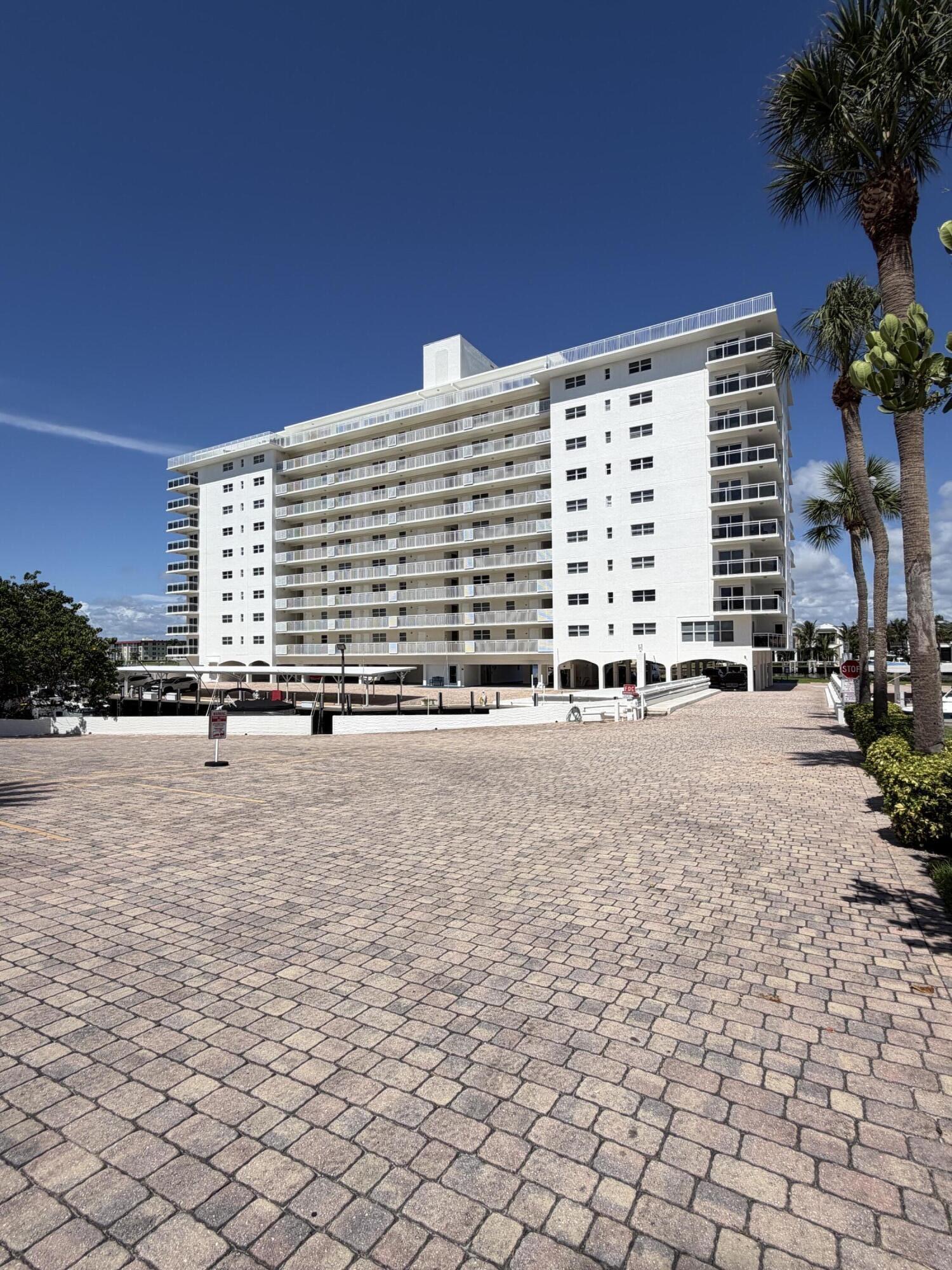 HILLSBORO ISLAND HOUSE CONDO - Residential Lease