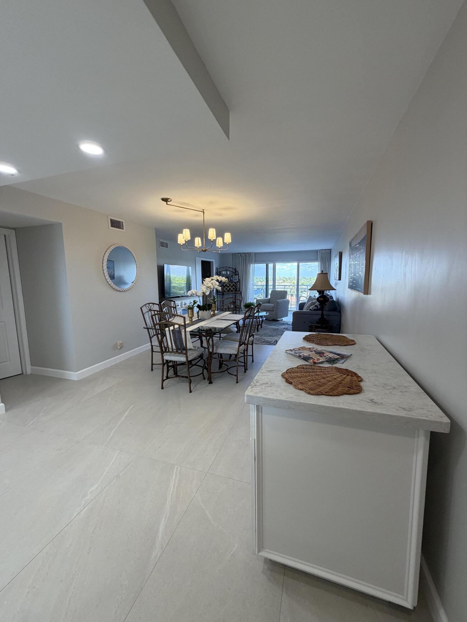 HILLSBORO ISLAND HOUSE CONDO - Residential Lease