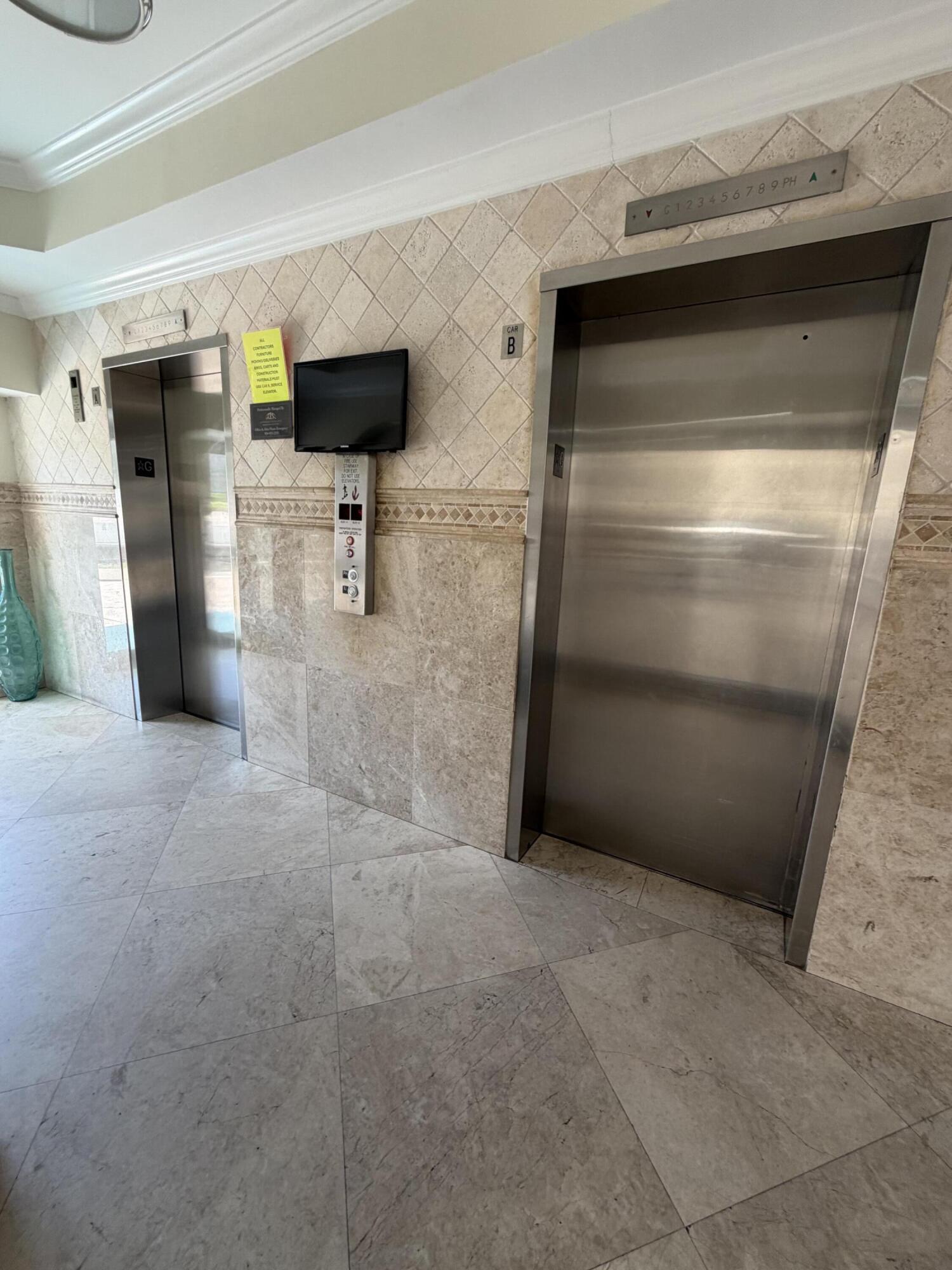 HILLSBORO ISLAND HOUSE CONDO - Residential Lease