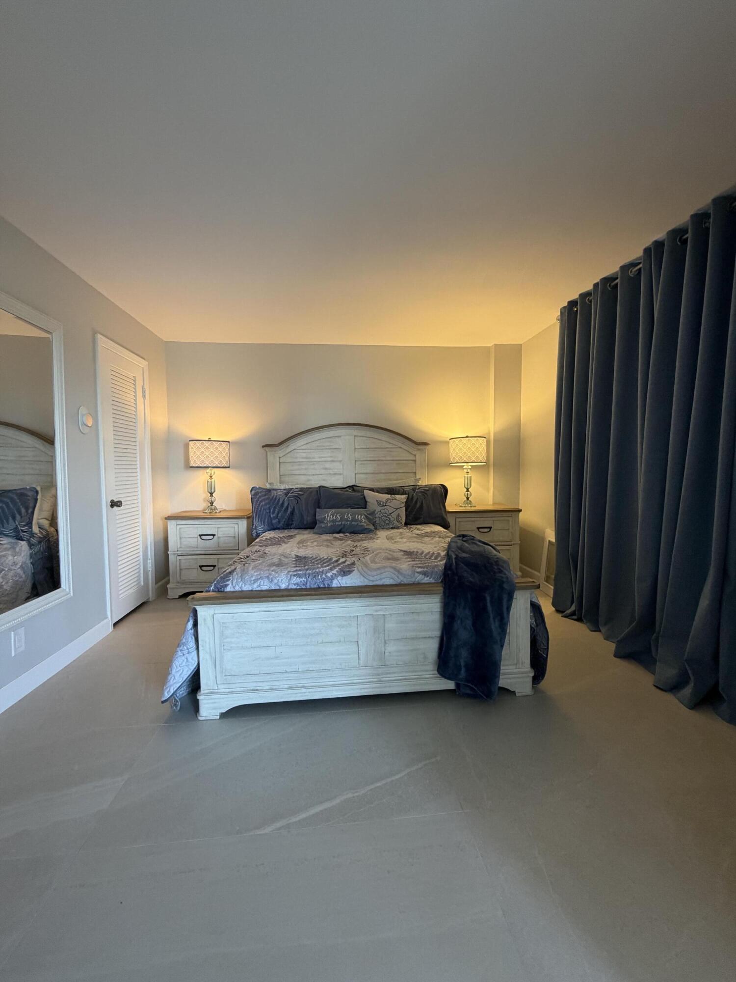 HILLSBORO ISLAND HOUSE CONDO - Residential Lease