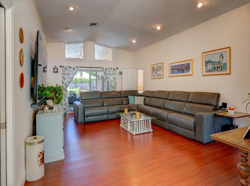 CIMARRON SEC TWO - Residential Lease