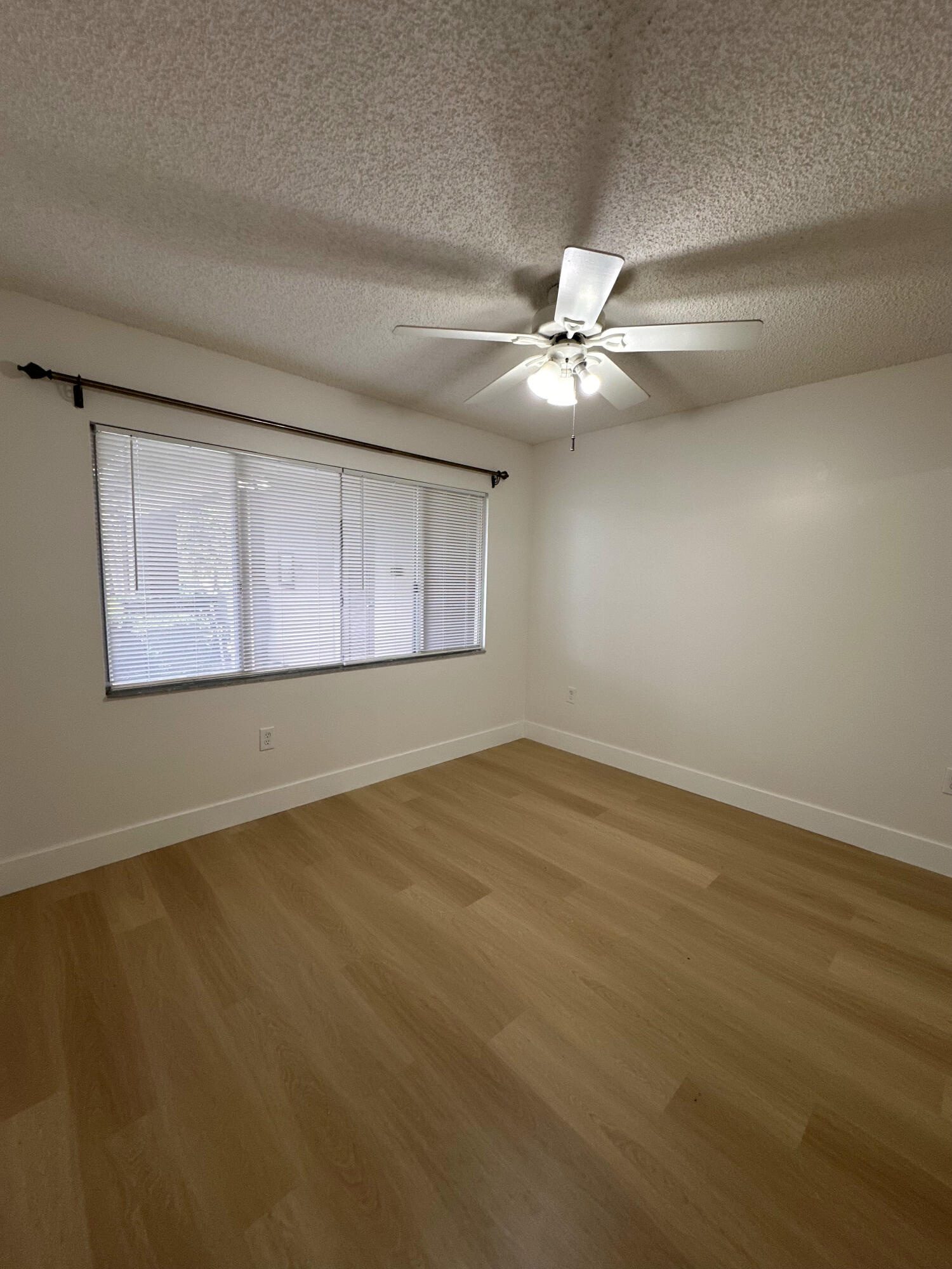 SUFFOLK AT CENTURY VILLAGE - Residential