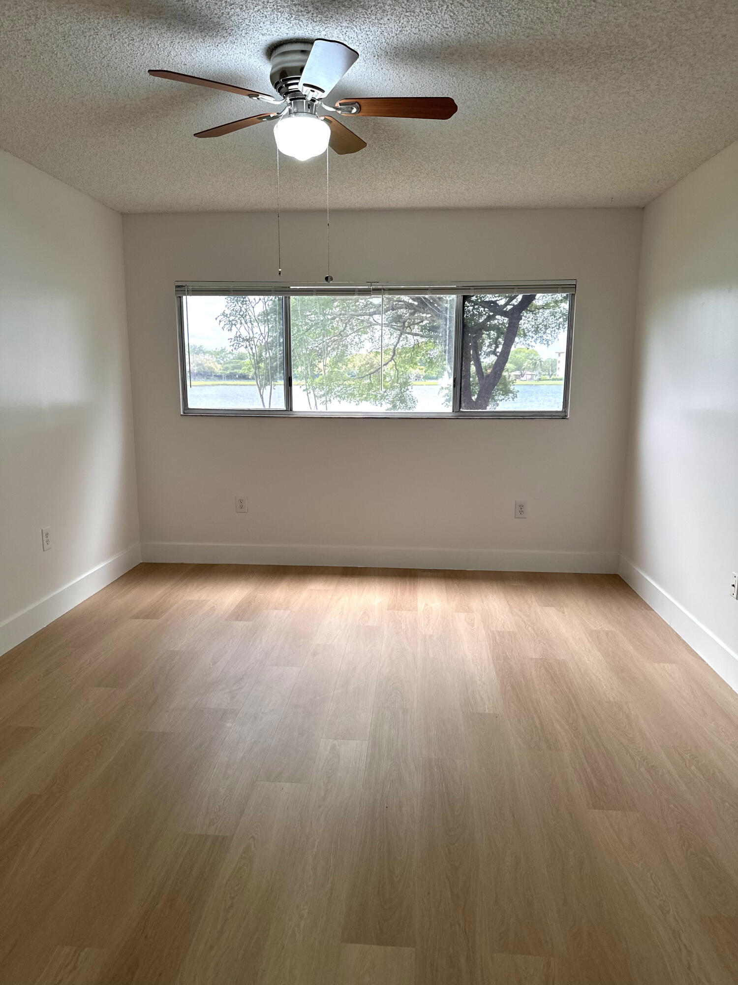 SUFFOLK AT CENTURY VILLAGE - Residential