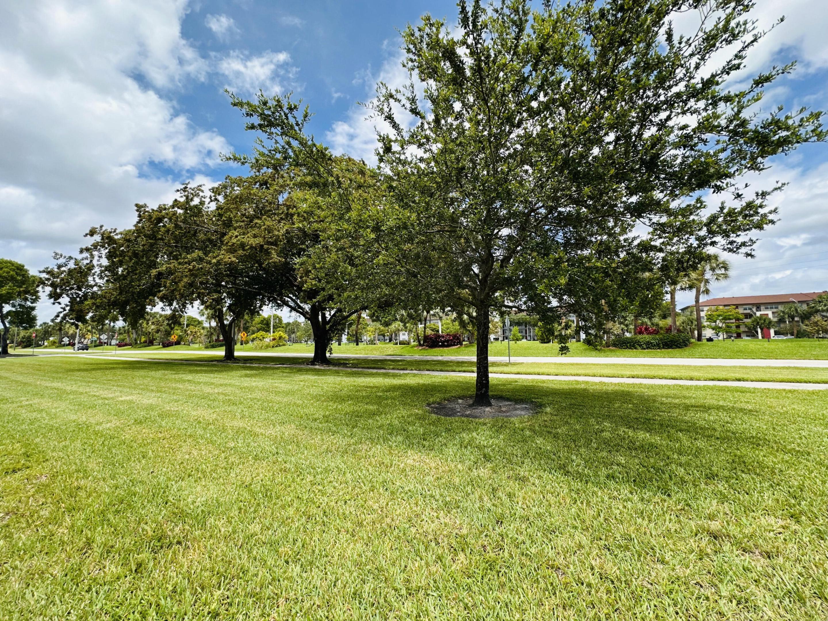 SUFFOLK AT CENTURY VILLAGE - Residential