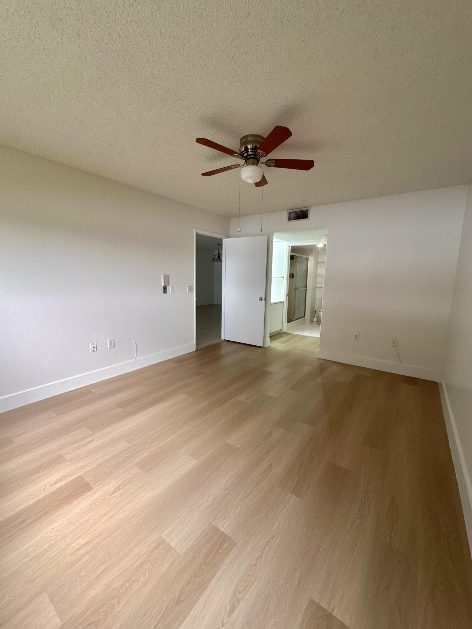 SUFFOLK AT CENTURY VILLAGE - Residential