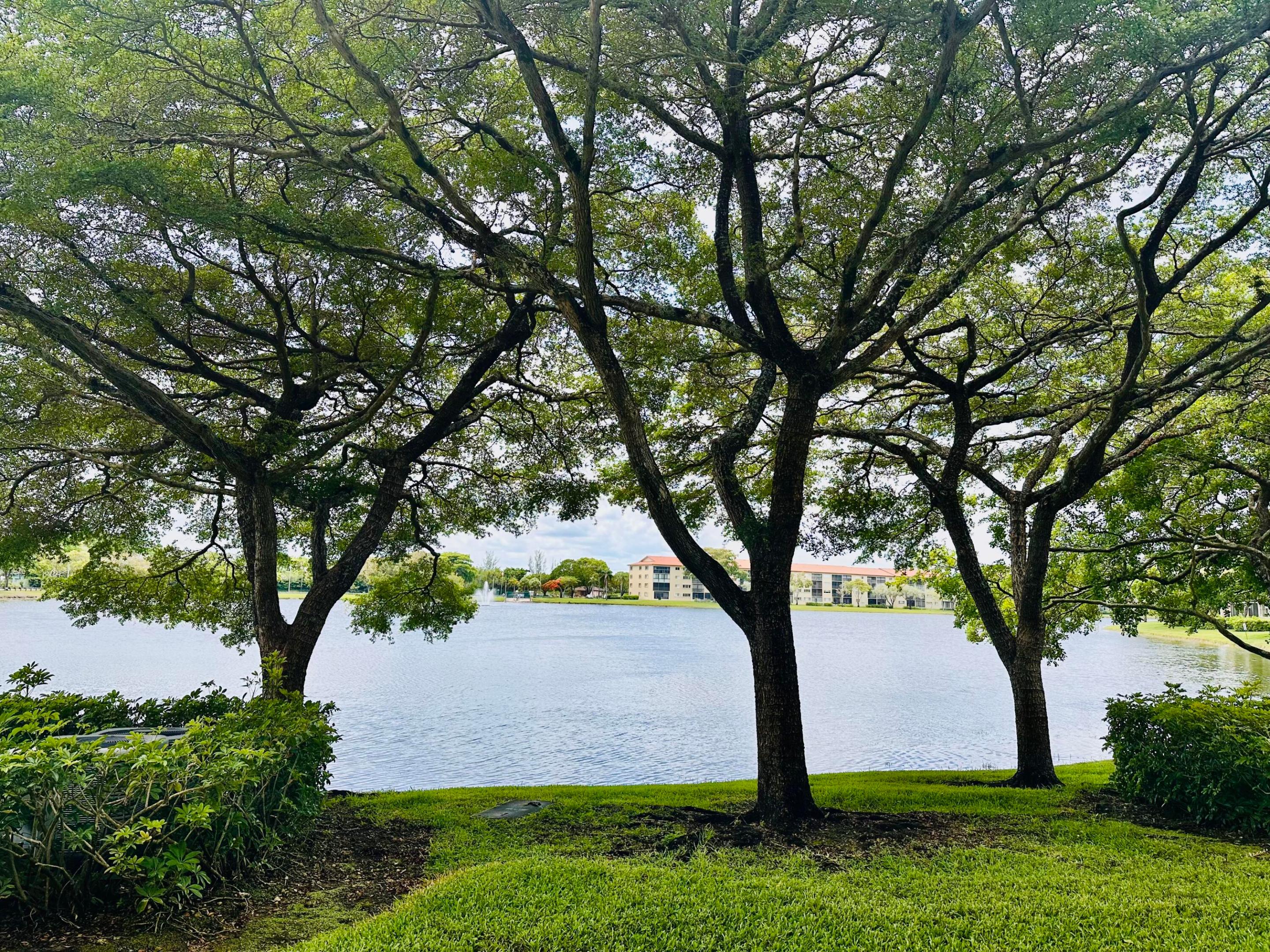 SUFFOLK AT CENTURY VILLAGE - Residential