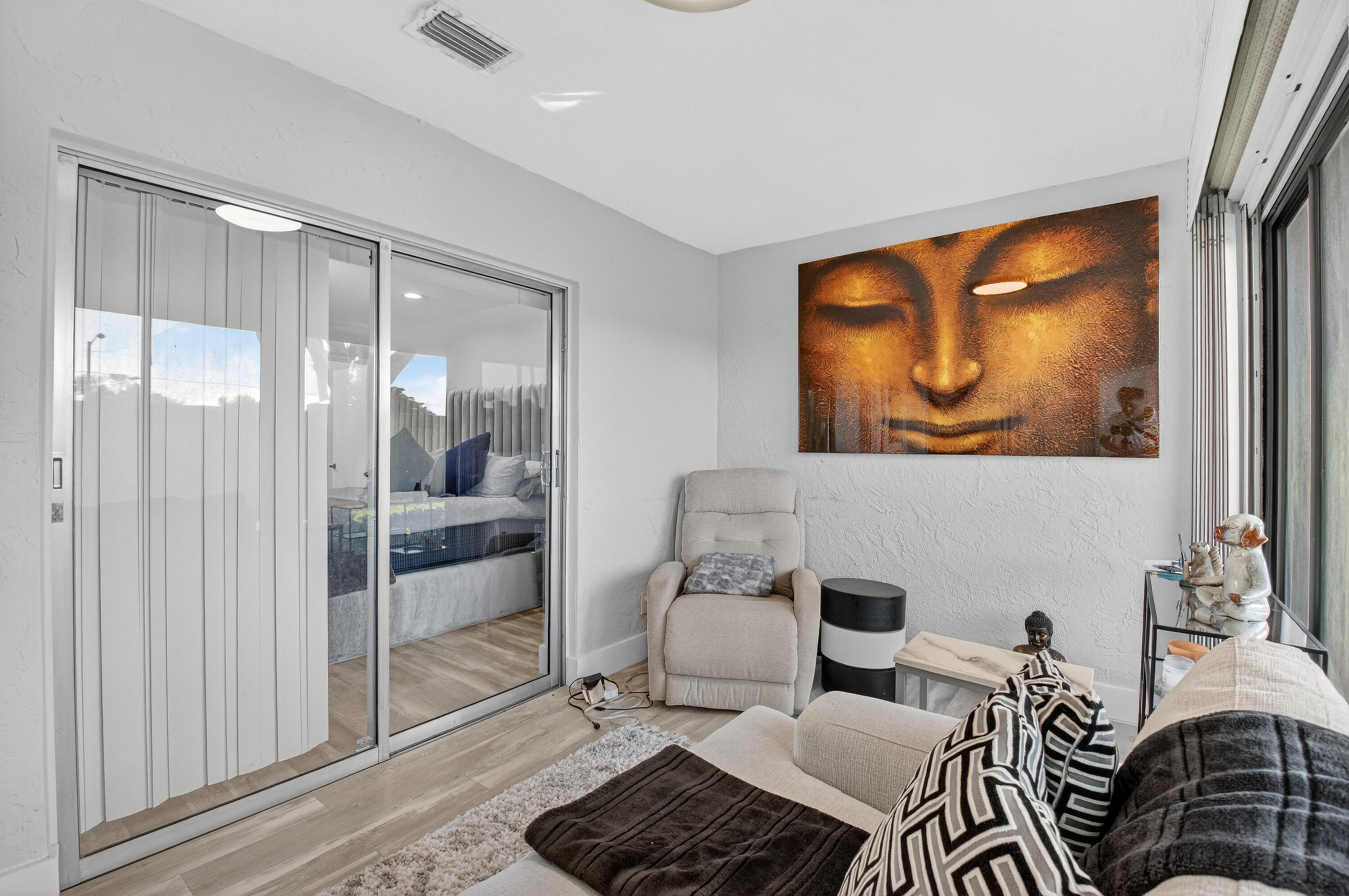 WHISPER WALK /EASTGATE - Residential Lease