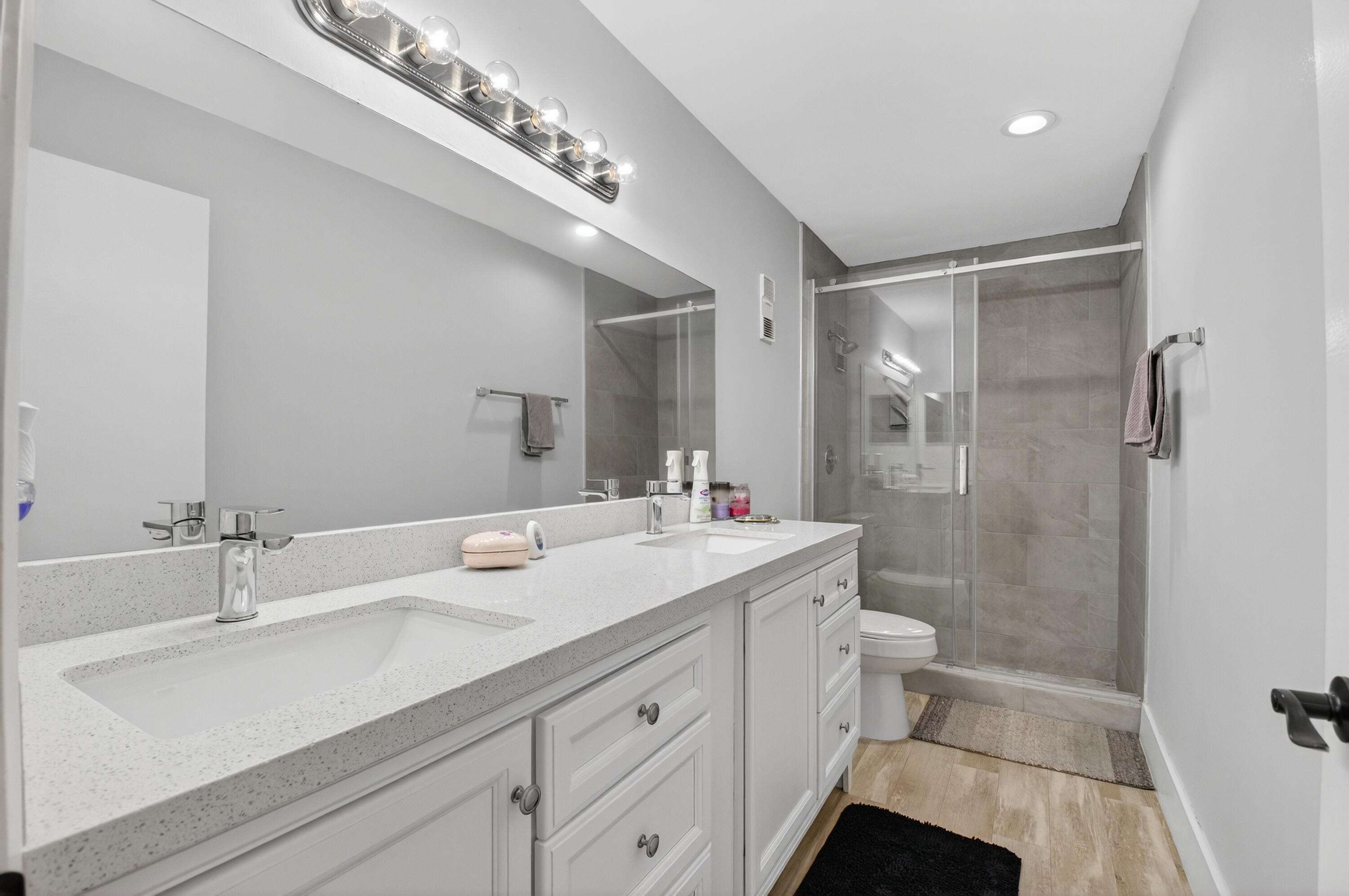 WHISPER WALK /EASTGATE - Residential Lease