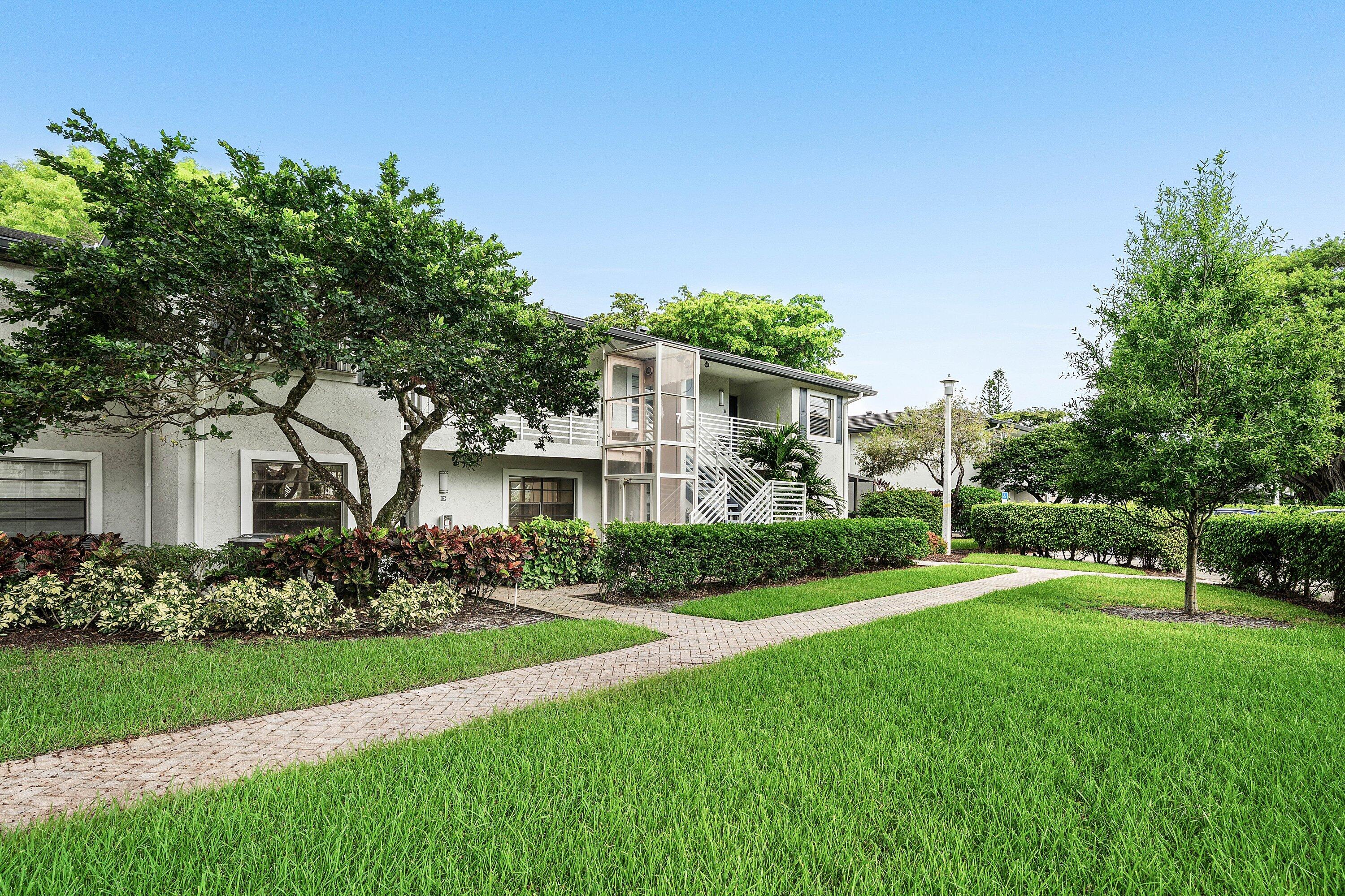 SOUTHPORT AT HUNTERS RUN CONDO - Residential