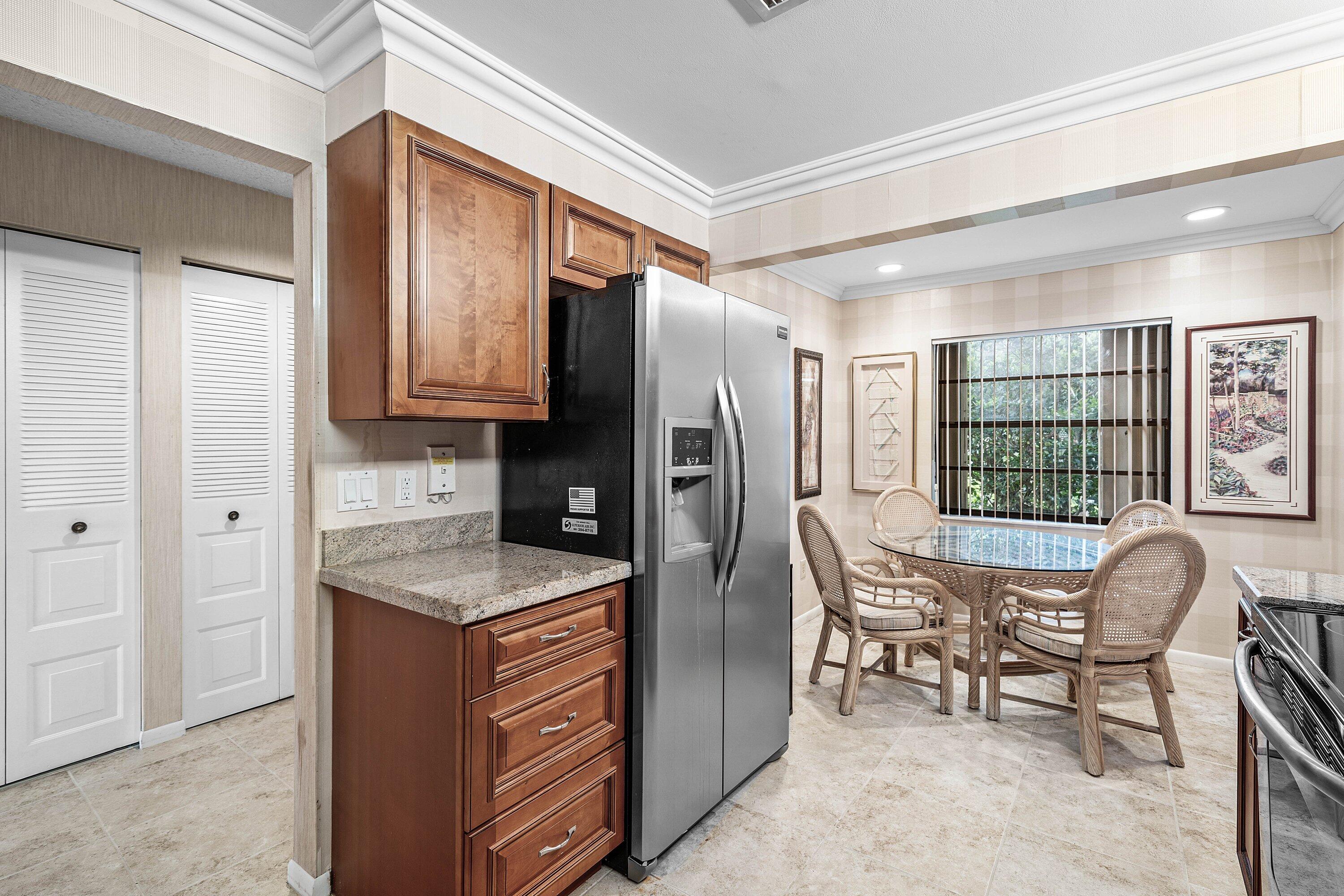 SOUTHPORT AT HUNTERS RUN CONDO - Residential