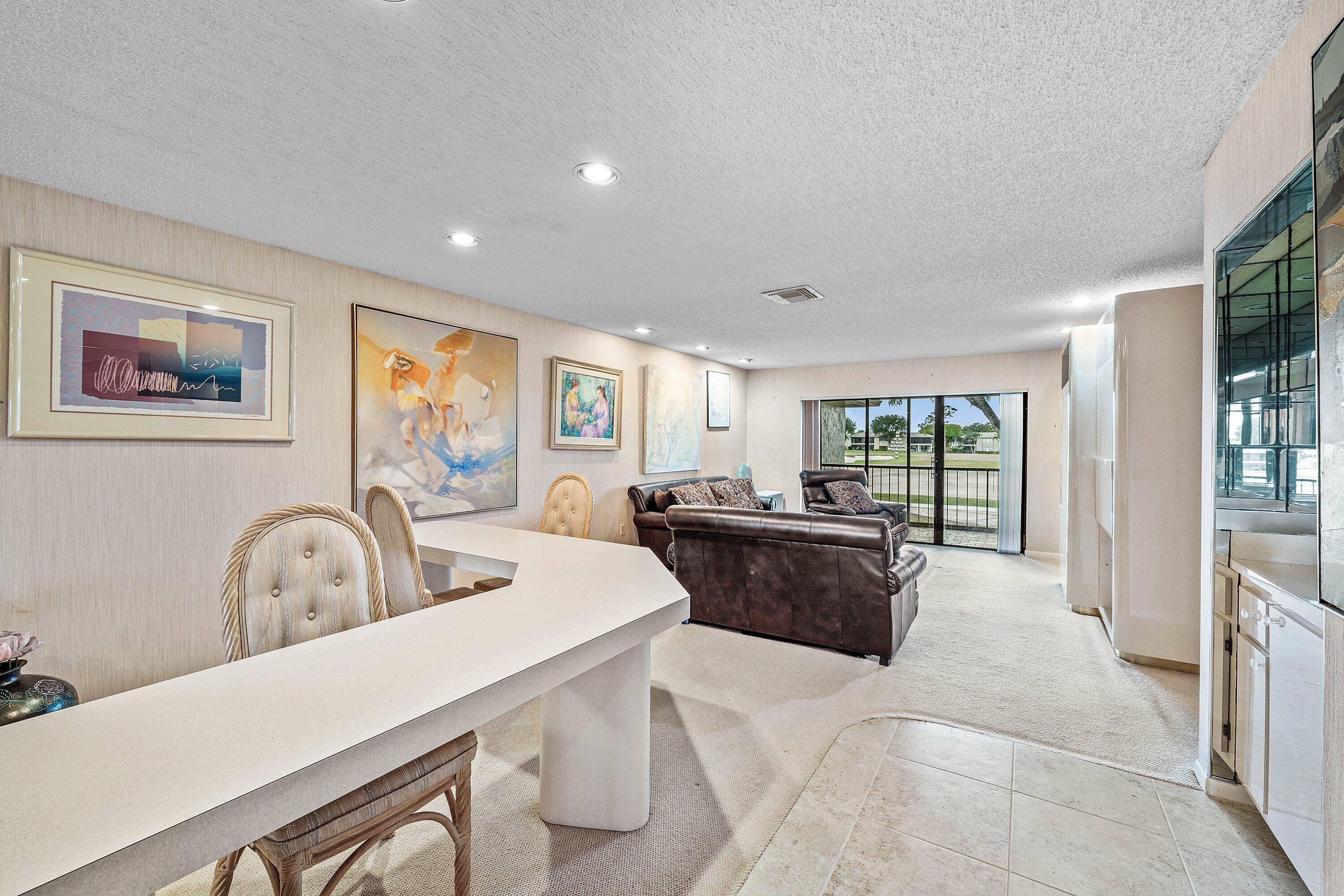 SOUTHPORT AT HUNTERS RUN CONDO - Residential
