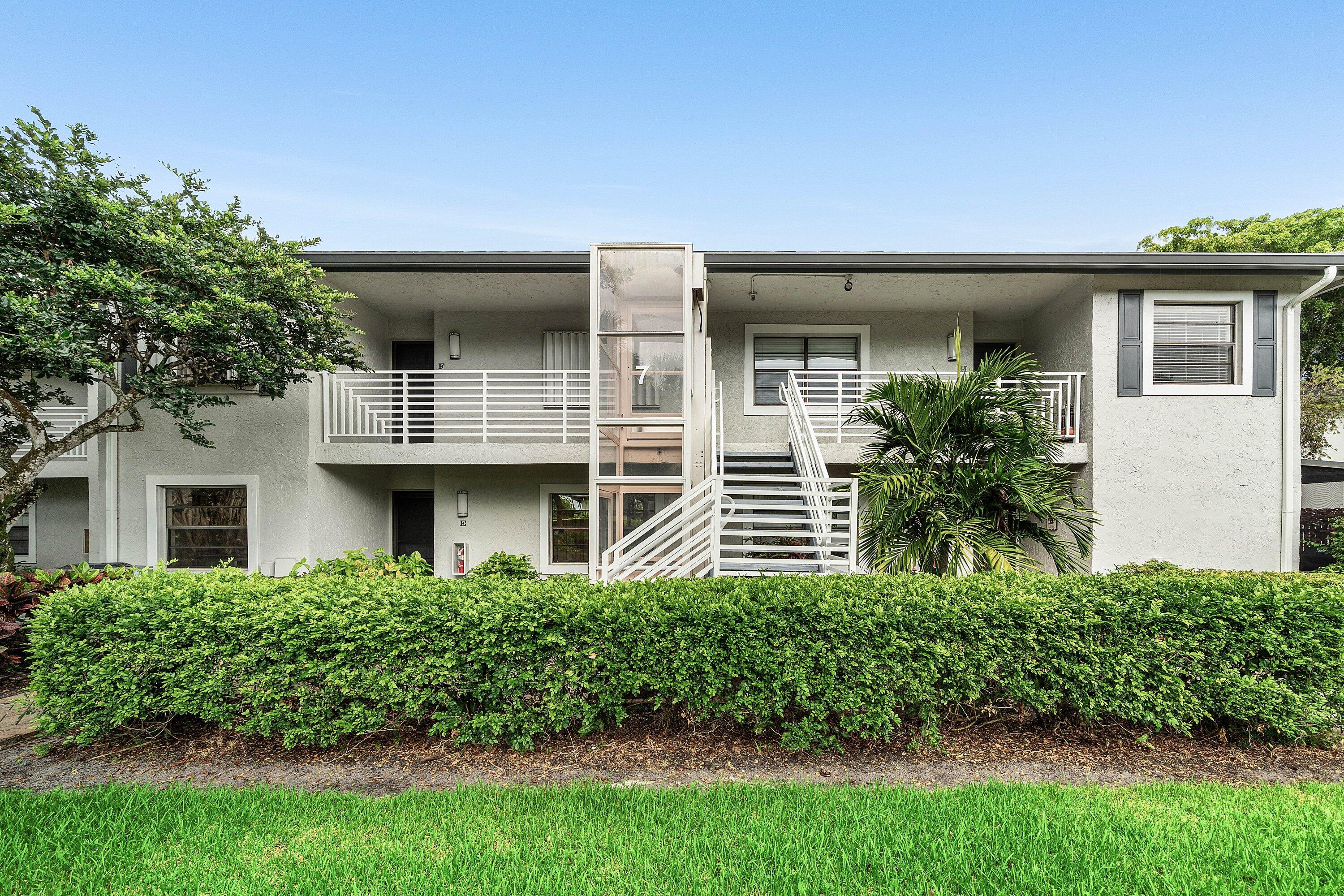 SOUTHPORT AT HUNTERS RUN CONDO - Residential