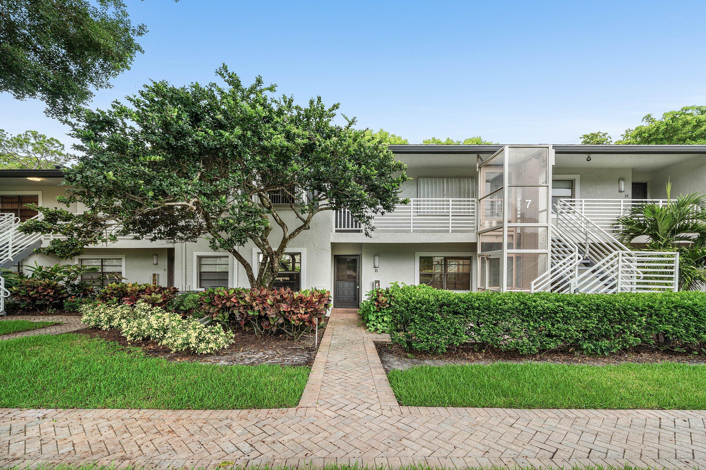SOUTHPORT AT HUNTERS RUN CONDO - Residential