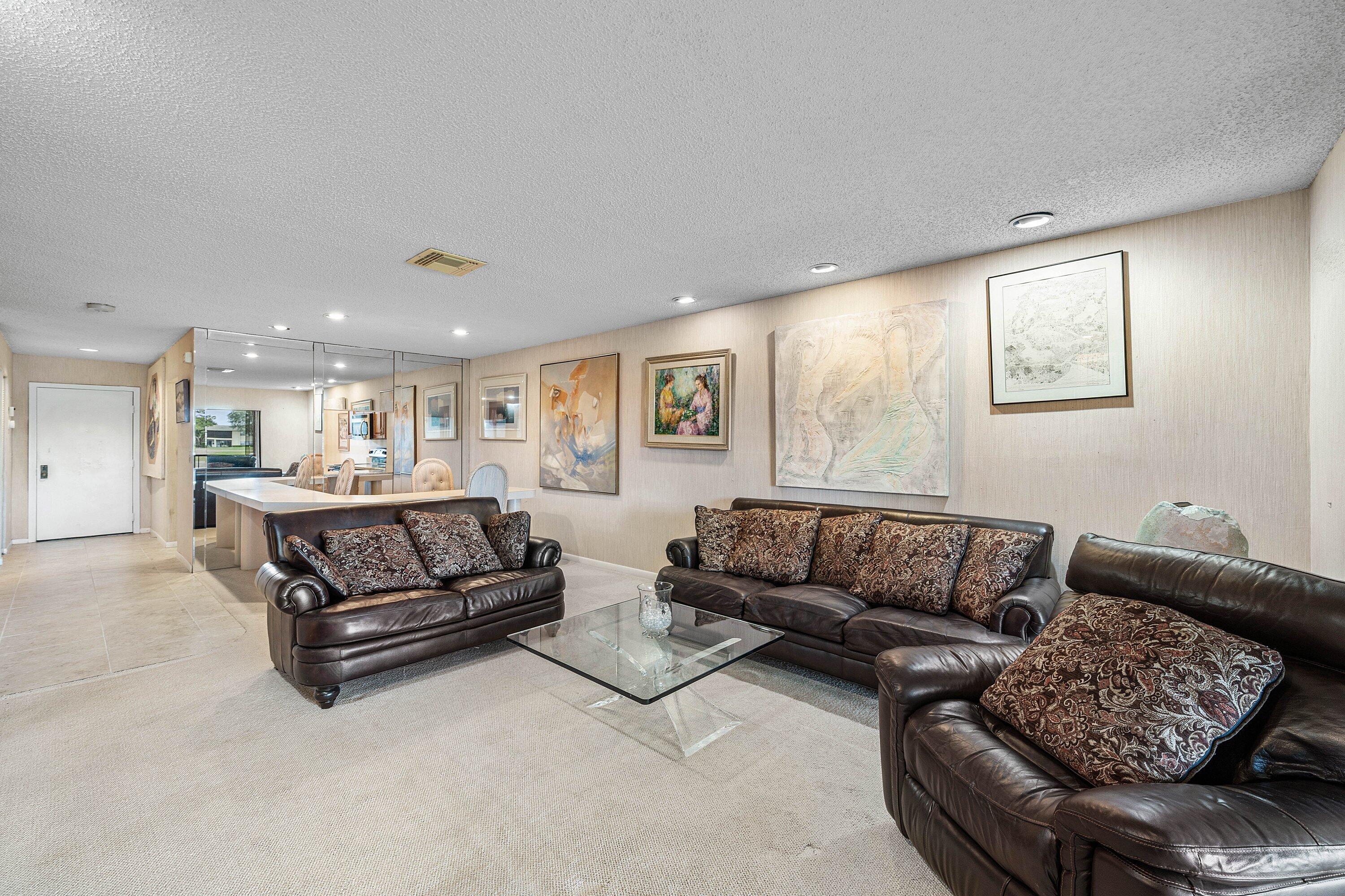 SOUTHPORT AT HUNTERS RUN CONDO - Residential
