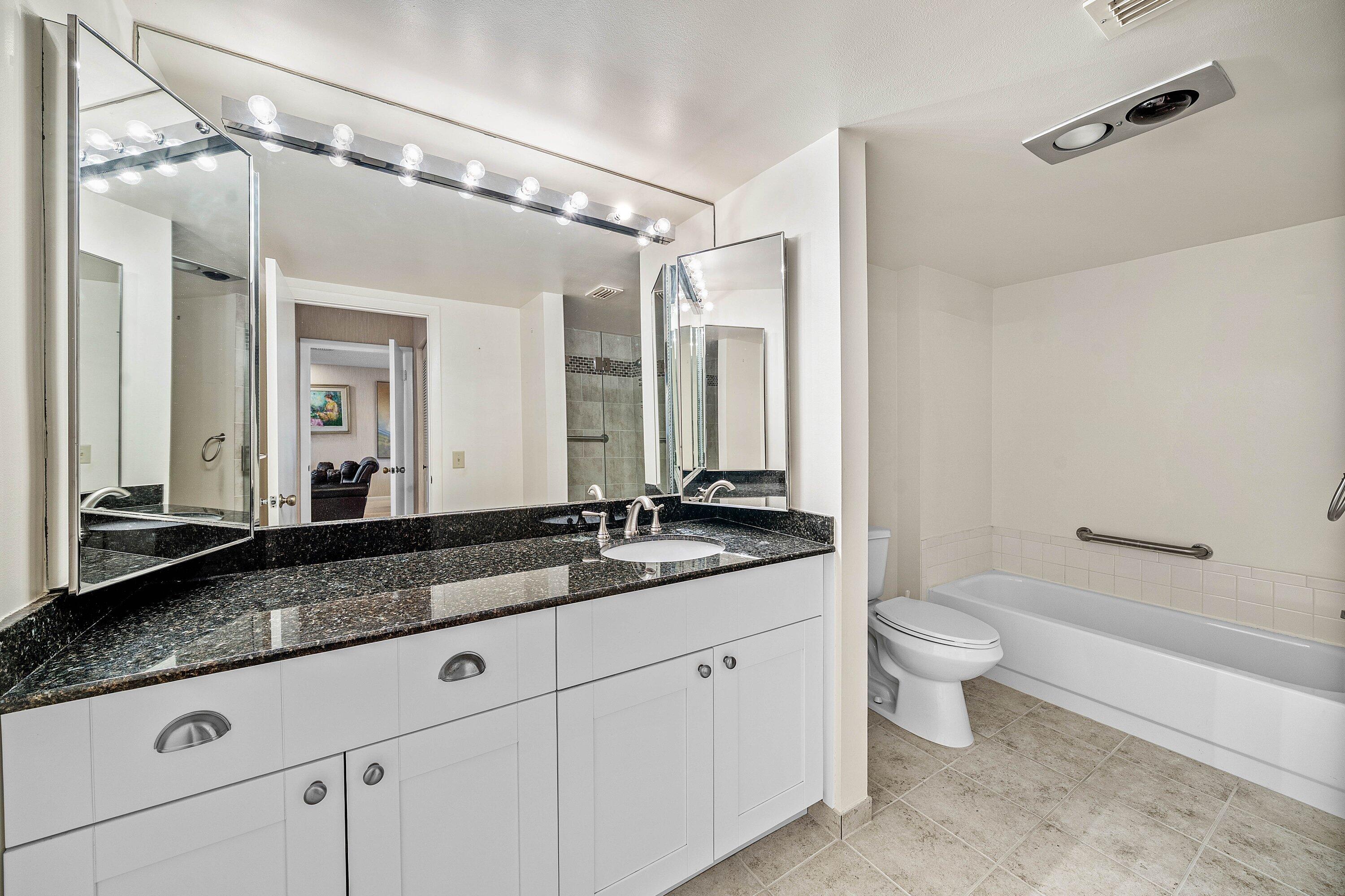 SOUTHPORT AT HUNTERS RUN CONDO - Residential