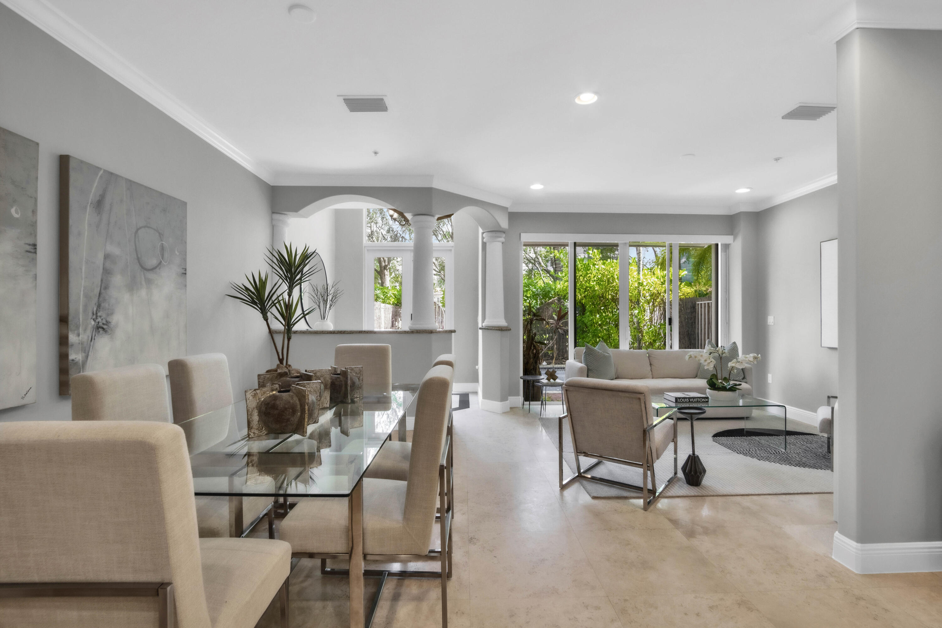 GRANDEUR - Residential