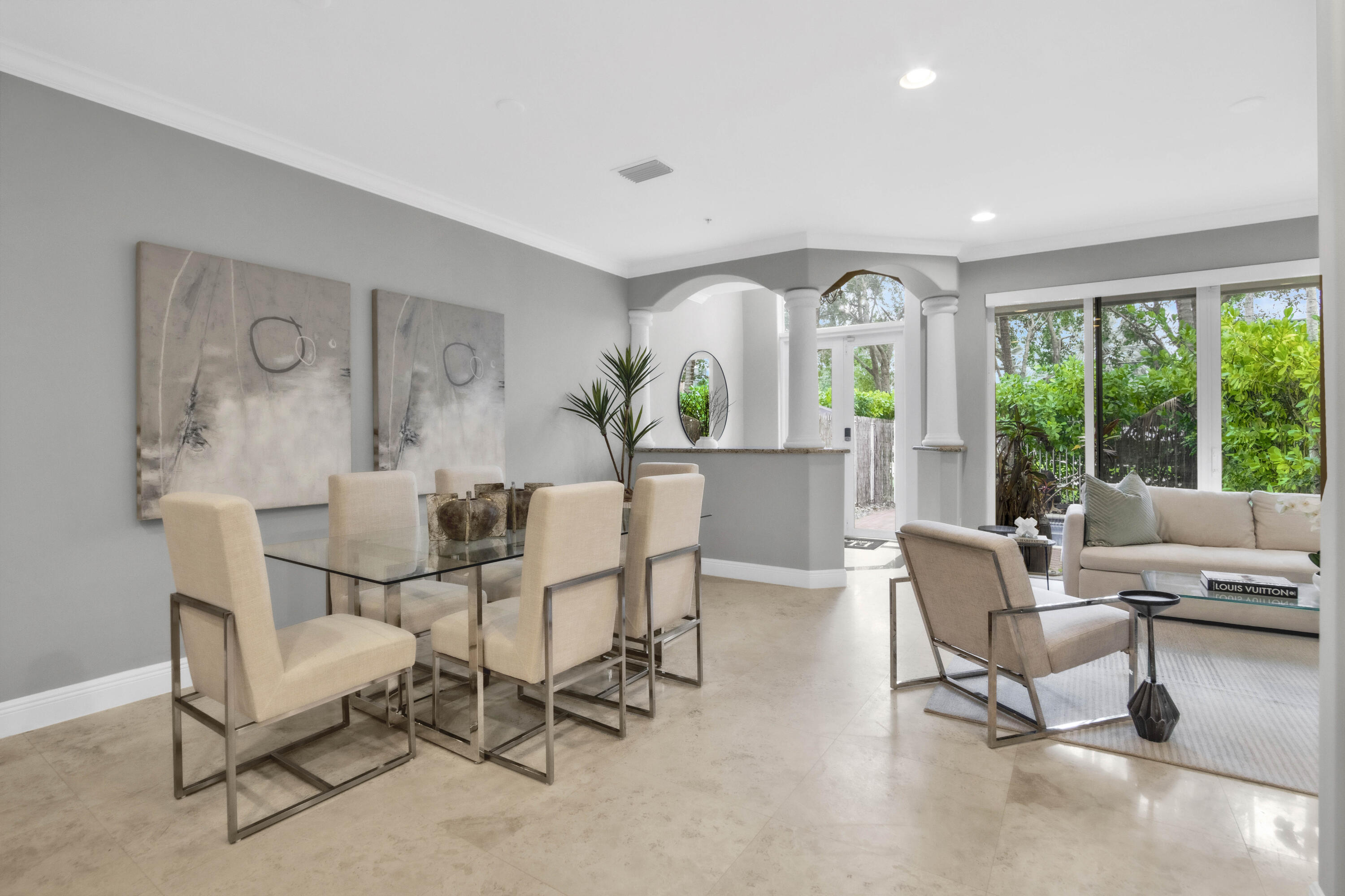 GRANDEUR - Residential