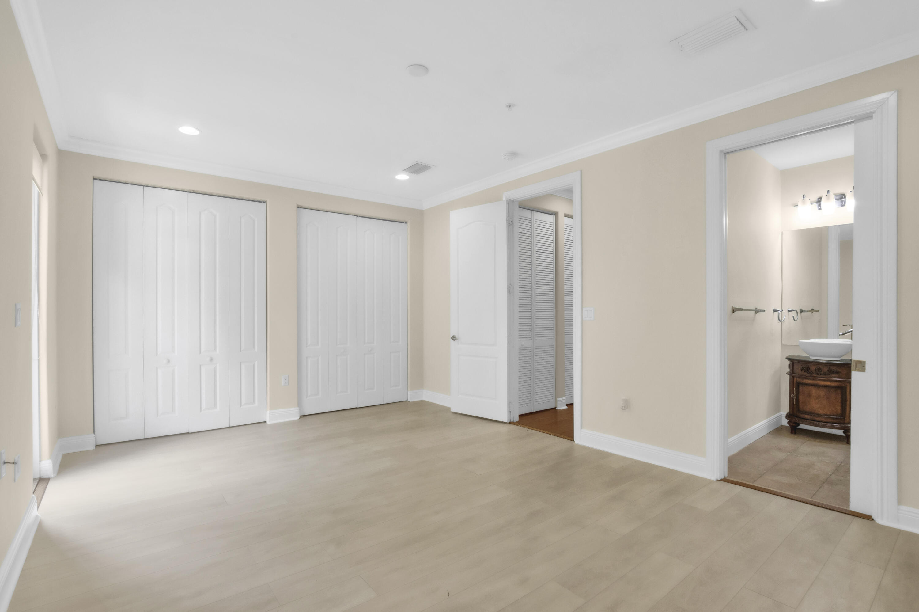 GRANDEUR - Residential