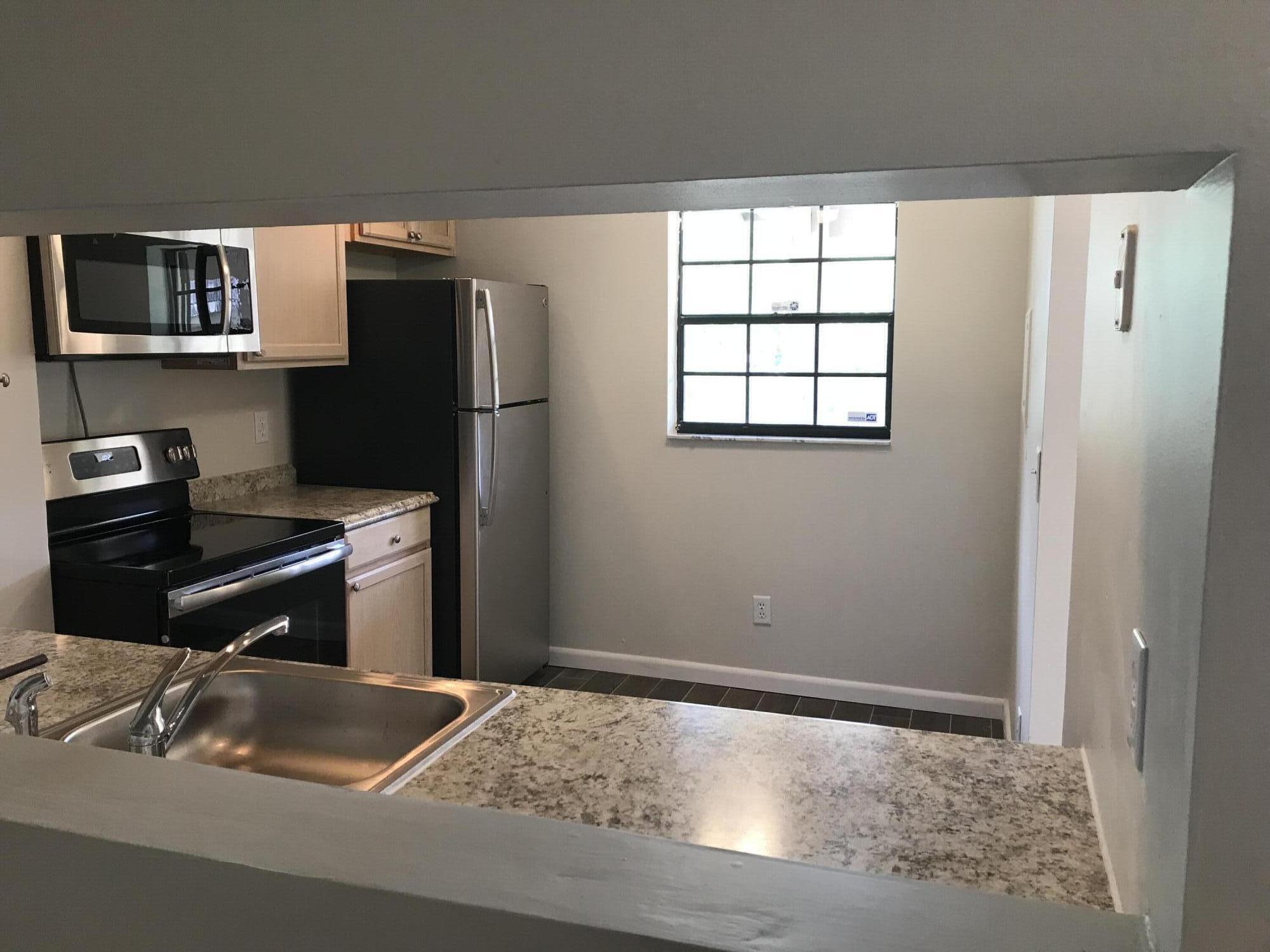 GRENADIER LAKES AT WELLEBY CONDO - Residential