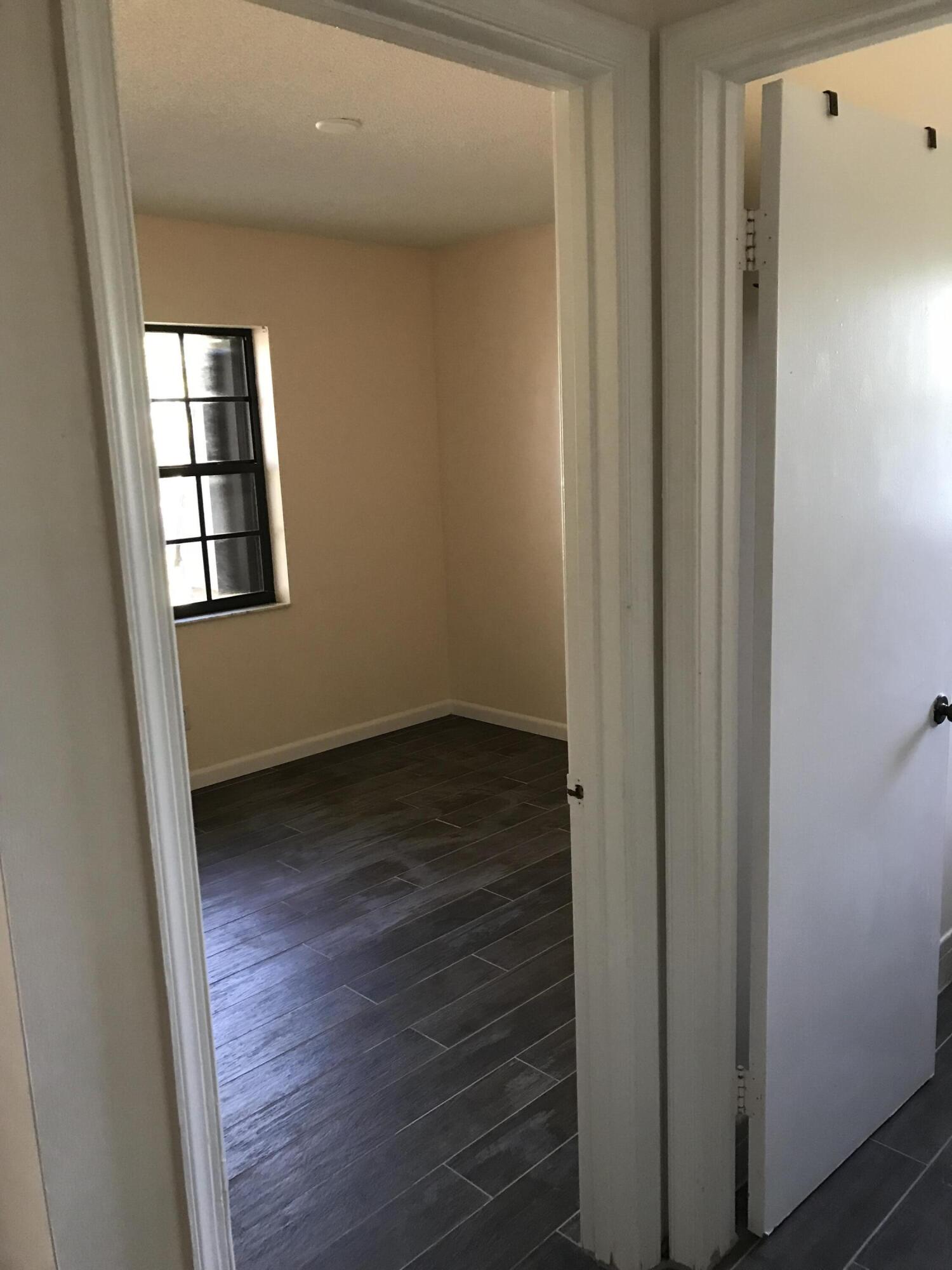 GRENADIER LAKES AT WELLEBY CONDO - Residential