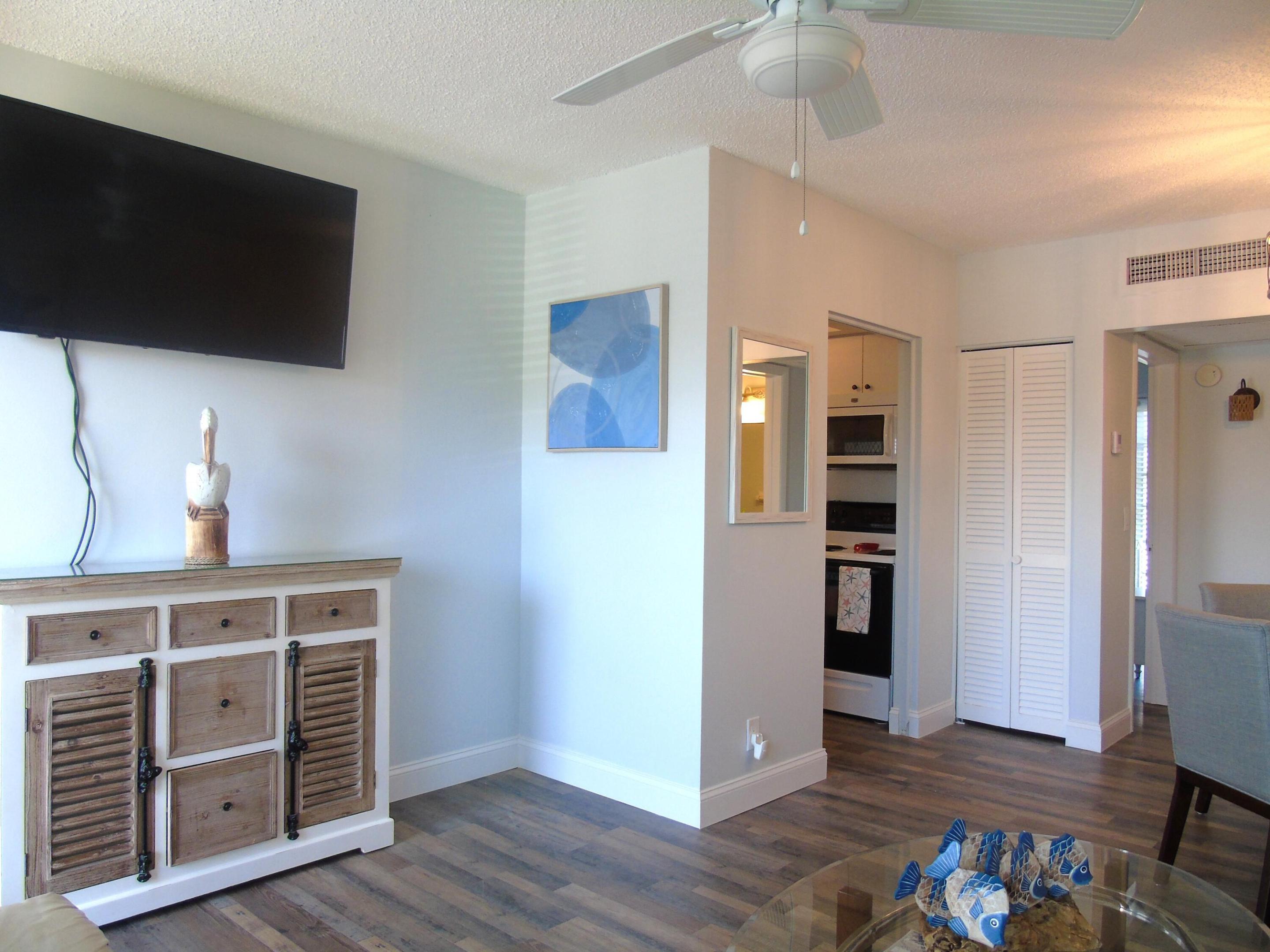 FOUR SEA SUNS CONDO - Residential