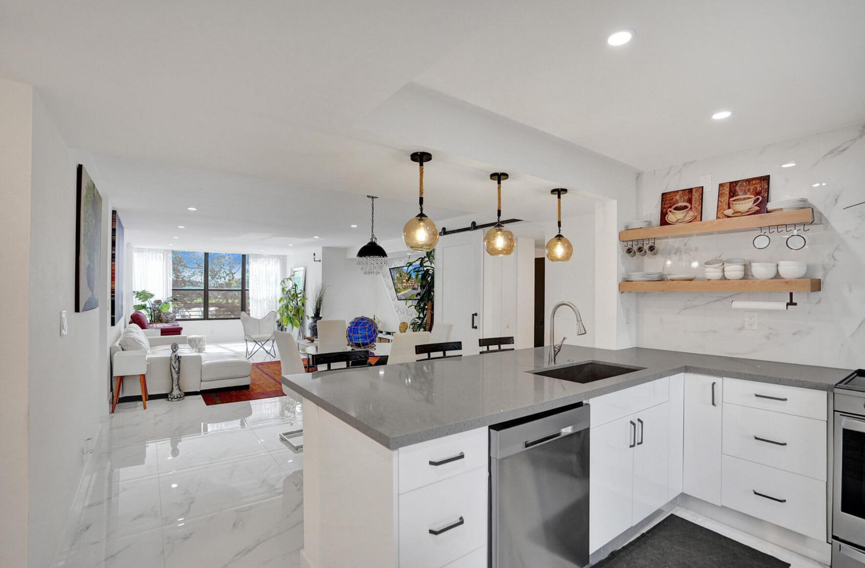APPLEWOOD VILLAGE II-F CONDO - Residential