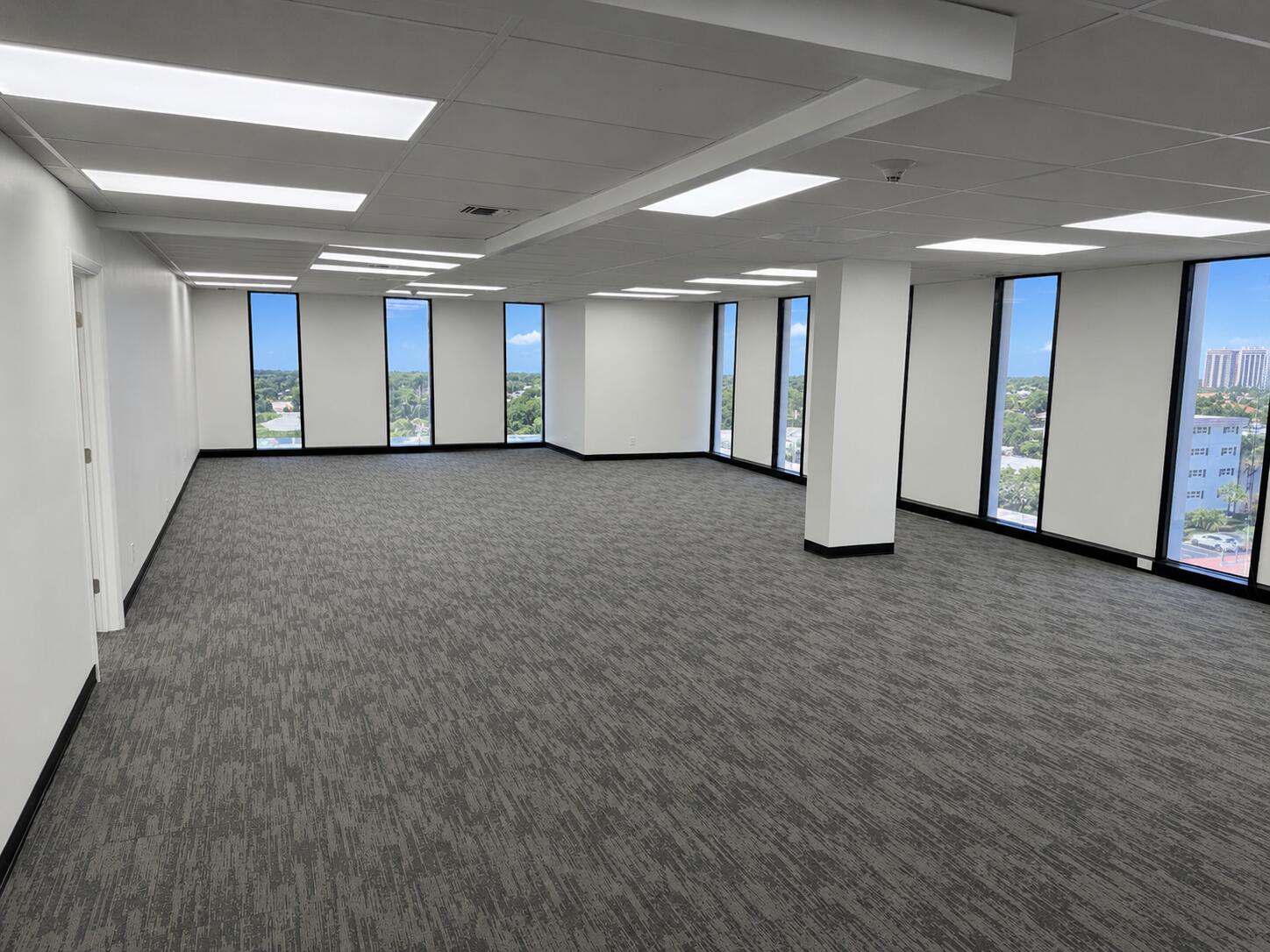 Lowest Rental Price in the Area! Newly renovated office space featuring an open floor plan, 5 private offices, and a coffee/break area. Recent upgrades include: Brand-new carpet New ceiling tiles Modern LED lighting Fresh paint throughout Located in a prime location just 1 mile from the ocean, this office offers exceptional value at an unbeatable price. Don't miss this opportunity to lease a professional, move-in-ready office space in a highly desirable area!