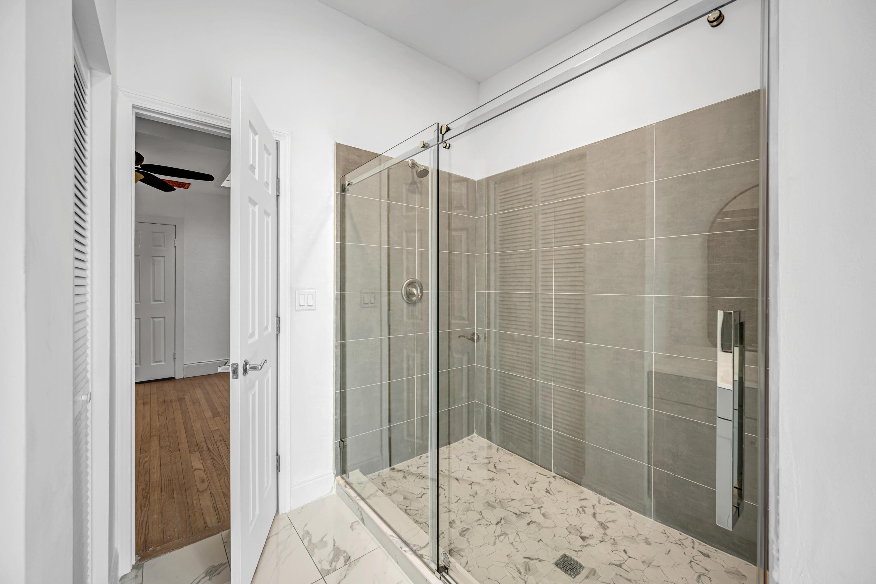 LAS OLAS PARK CORR PLAT - Residential