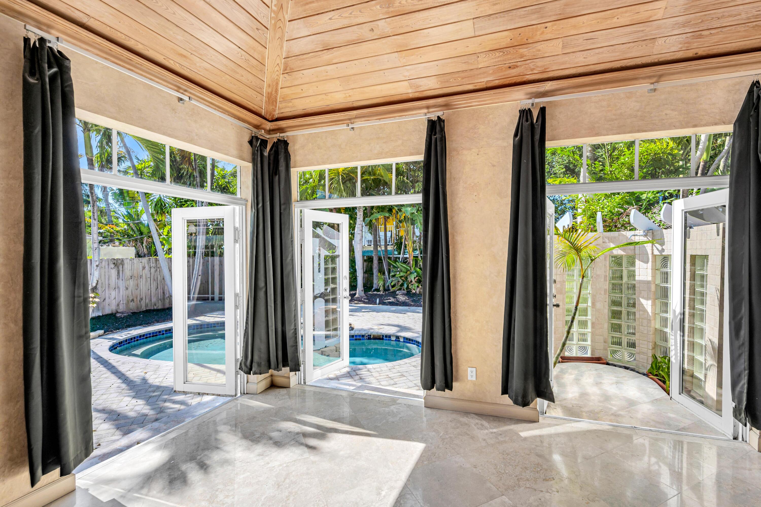 LAS OLAS PARK CORR PLAT - Residential