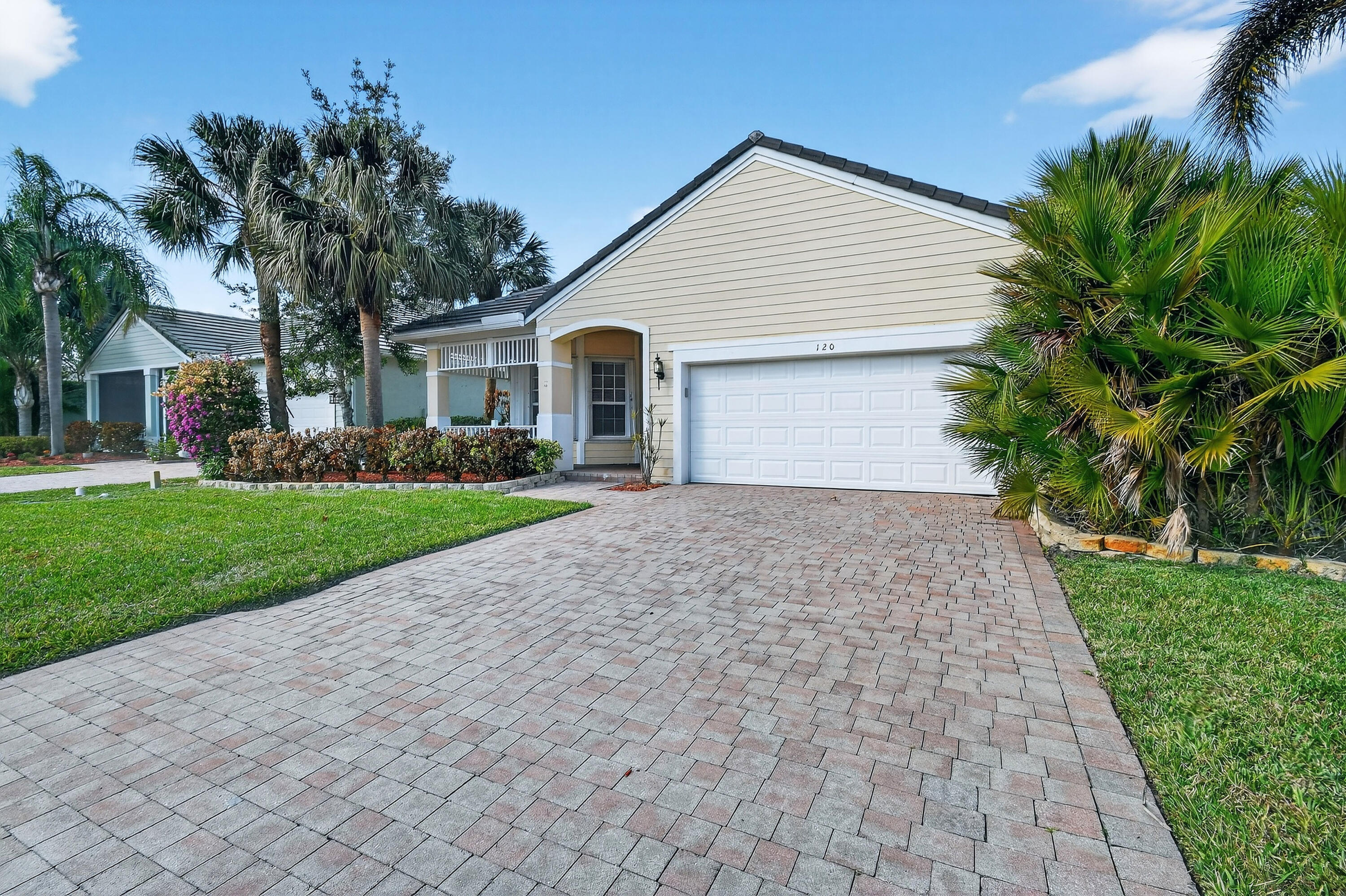MAGNOLIA LAKES PHASE 1 ST LUCIE WEST NO 151 - Residential