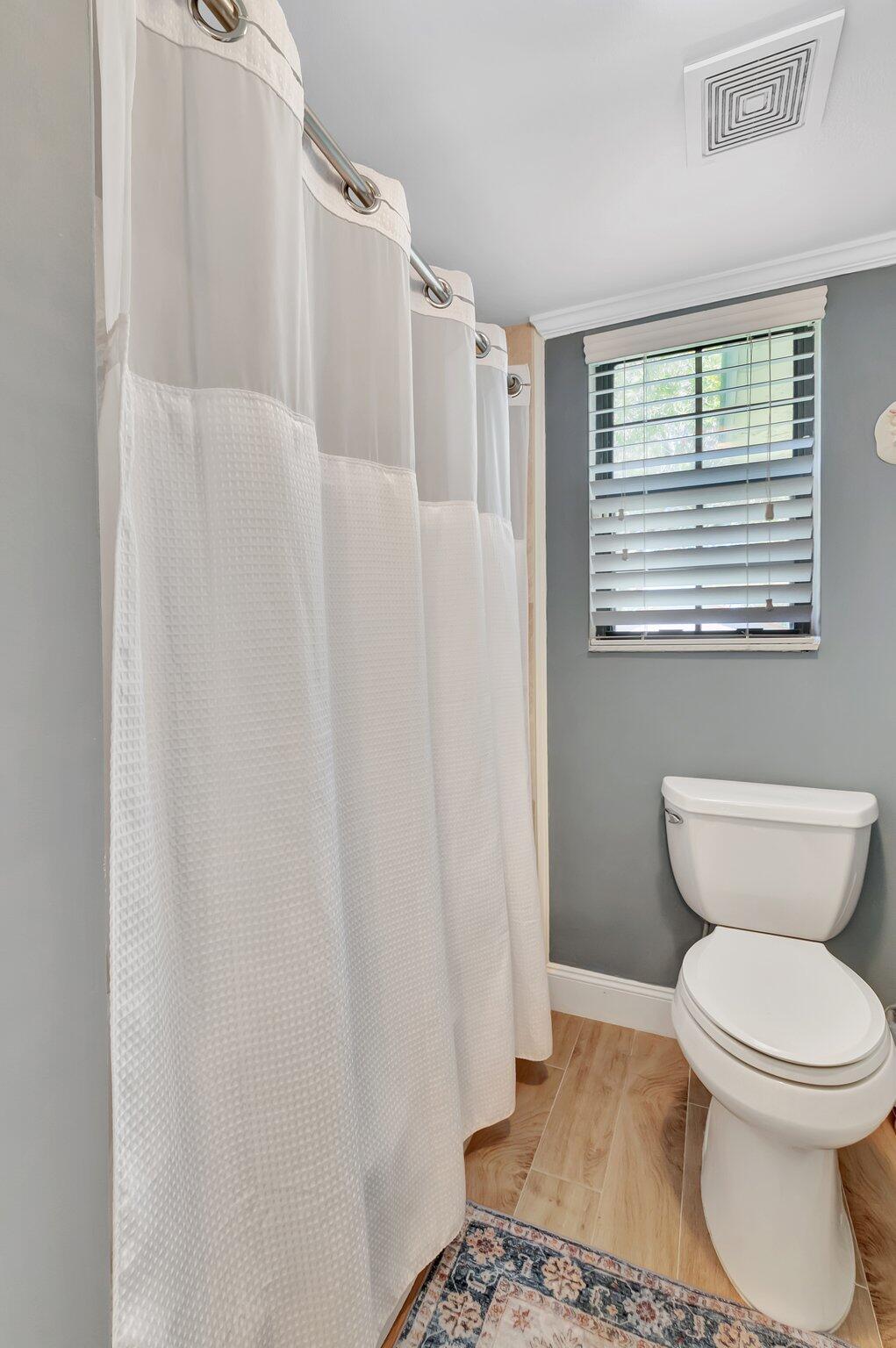 TROPIC VIEW CONDO - Residential Lease